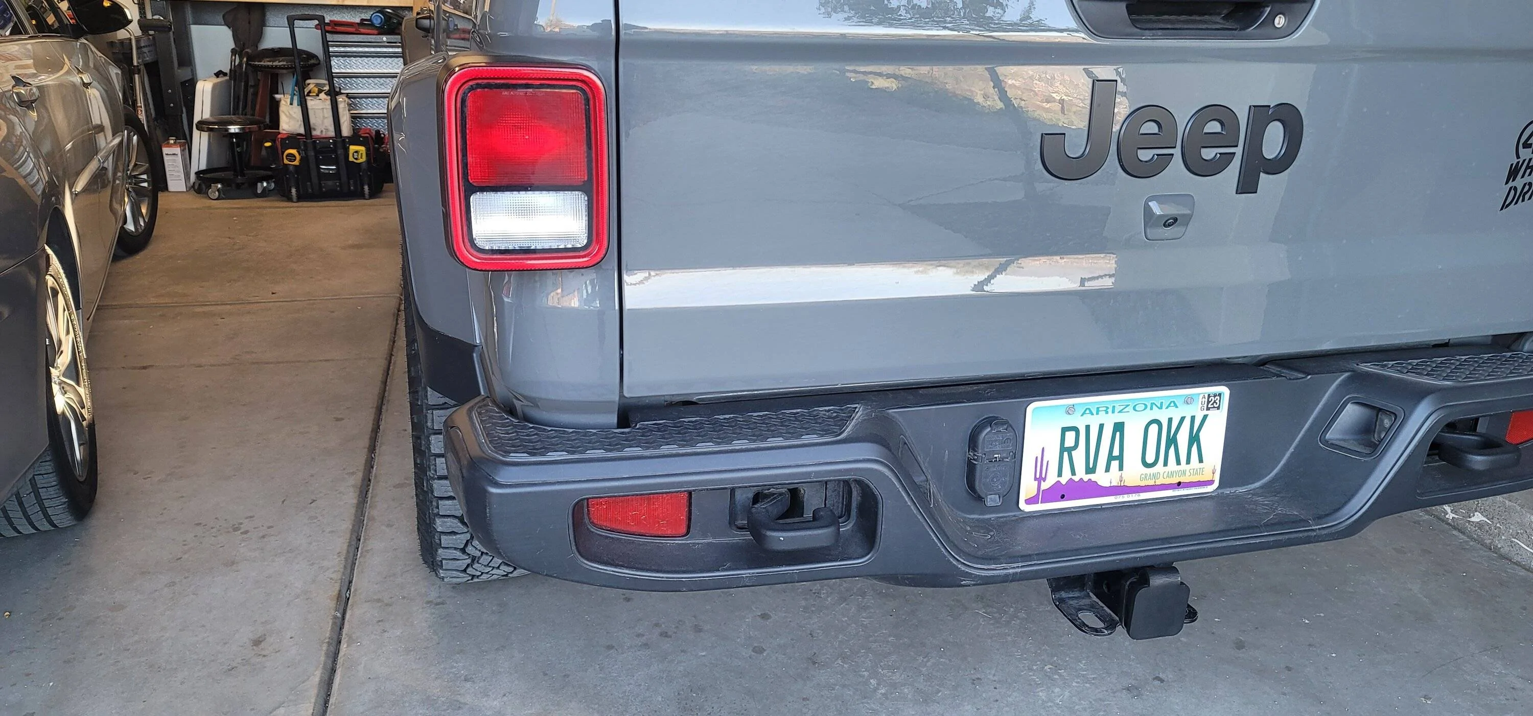 Jeep Gladiator Looking at the Gladiator from behind.... 20230328_170754