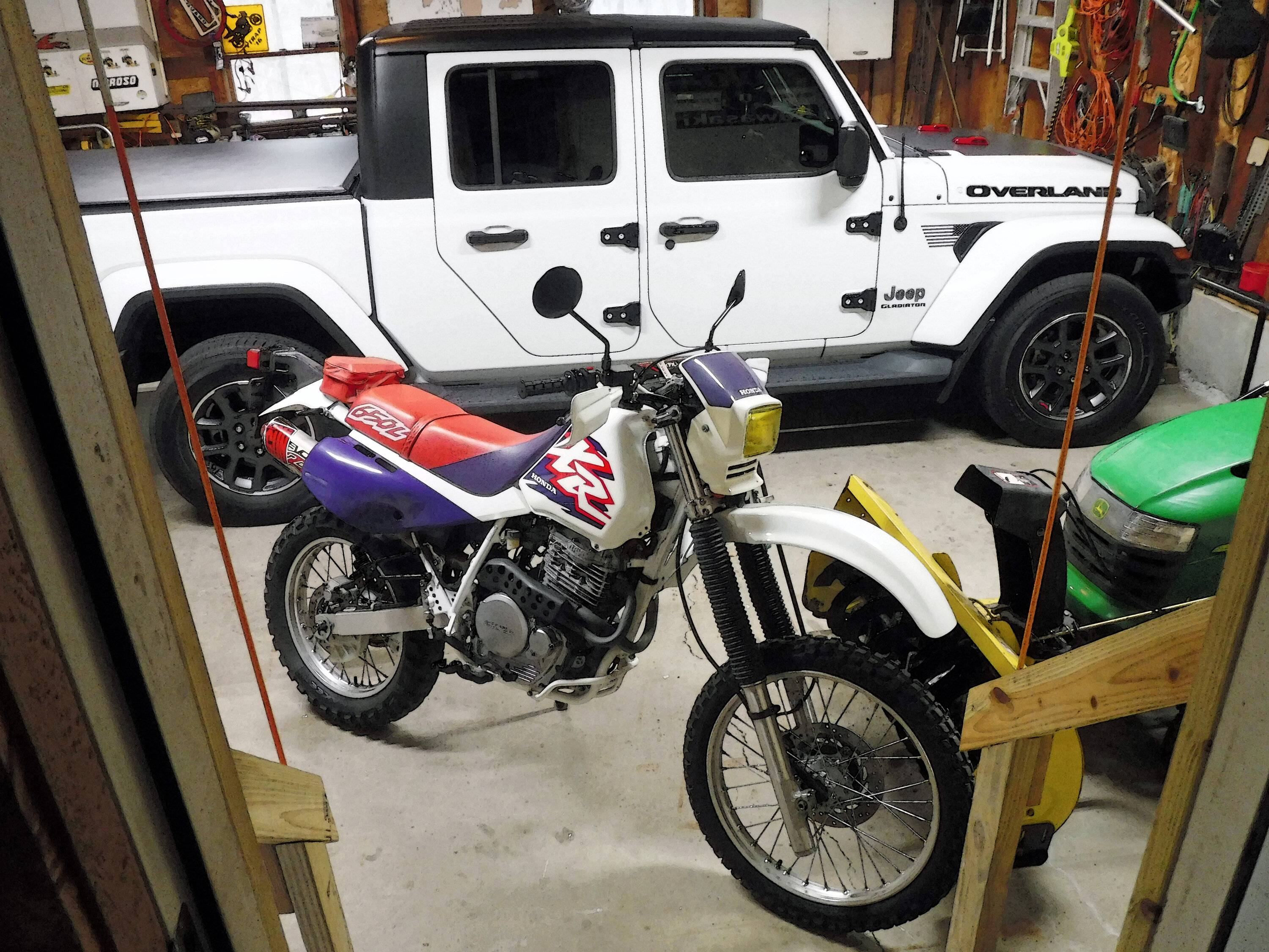 Jeep Gladiator Motorcycle riders? What do you ride? Pic/Info Thread! DSCF4651.JPG