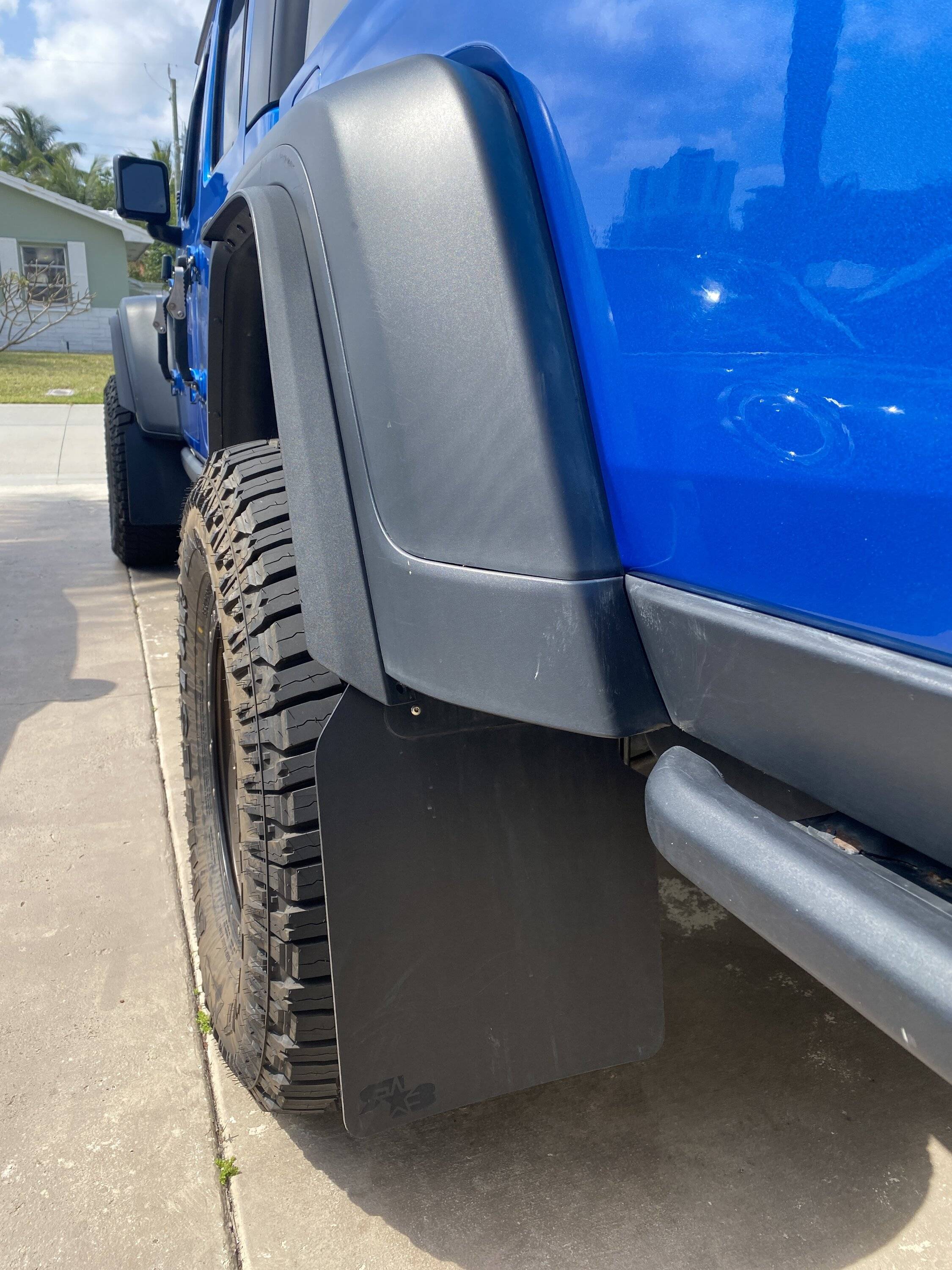 Jeep Gladiator Extended Fender Flare Pics Anyone? IMG_1707.JPG