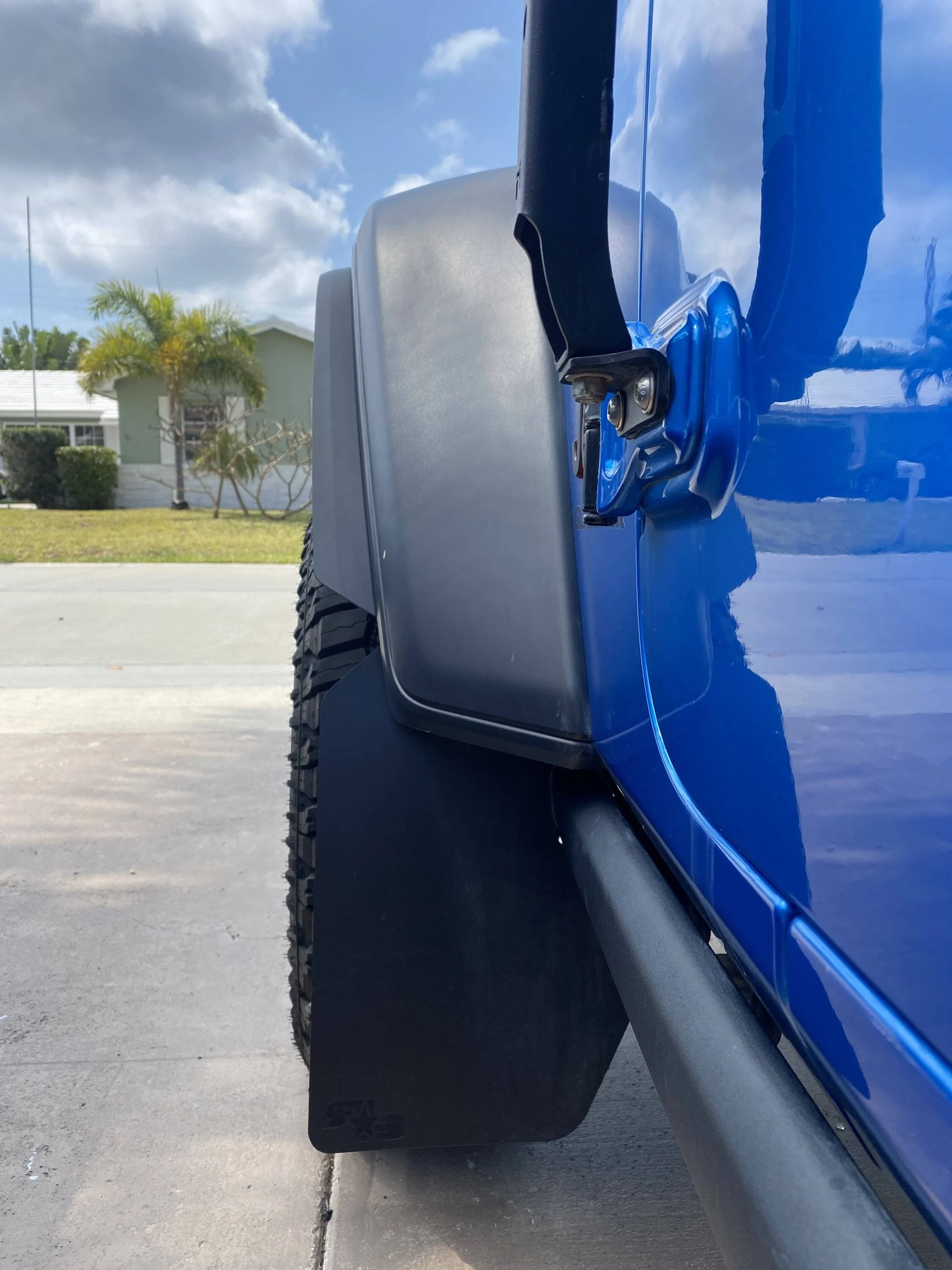 Jeep Gladiator Extended Fender Flare Pics Anyone? IMG_1708