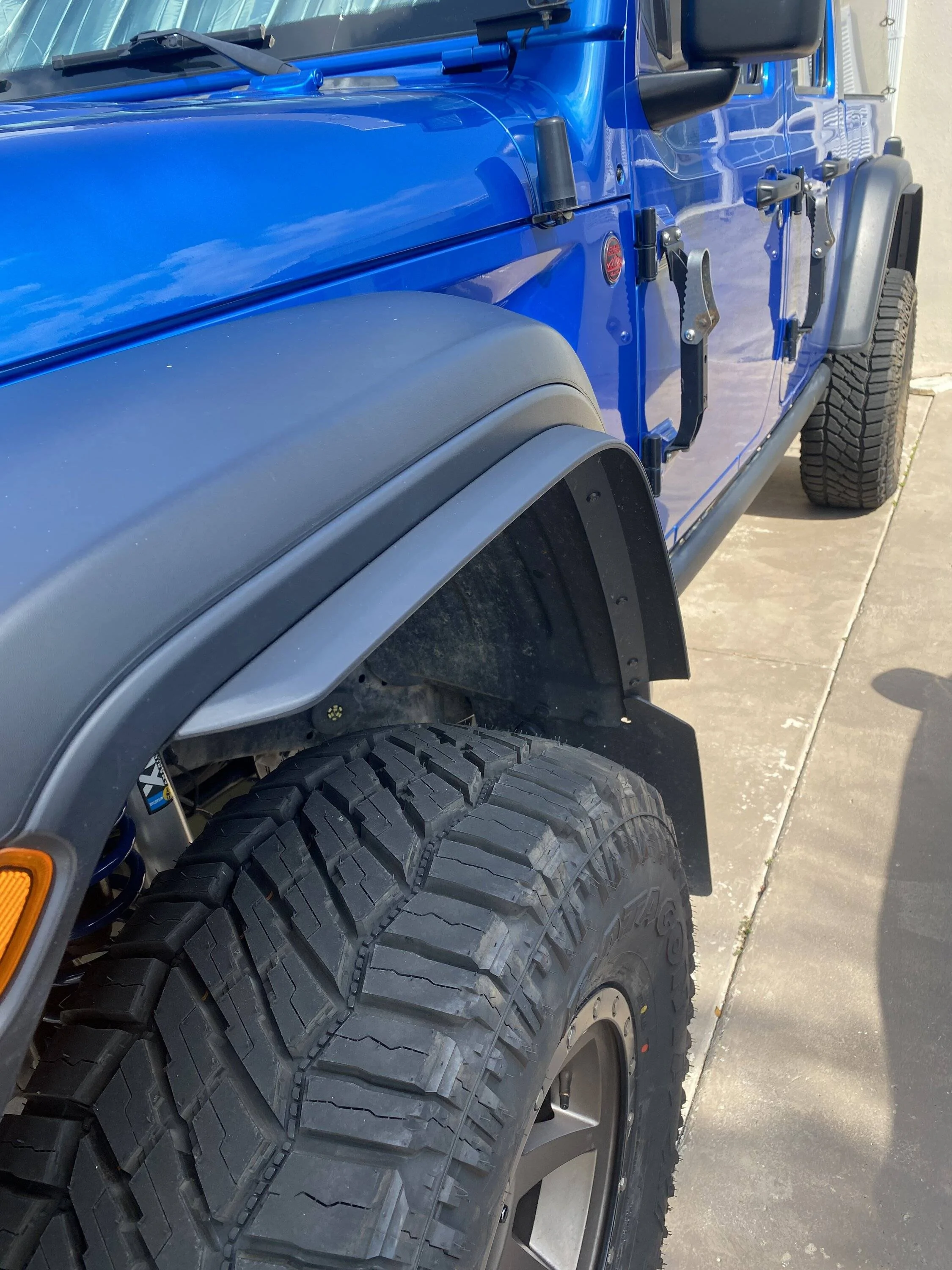 Jeep Gladiator Extended Fender Flare Pics Anyone? IMG_1709