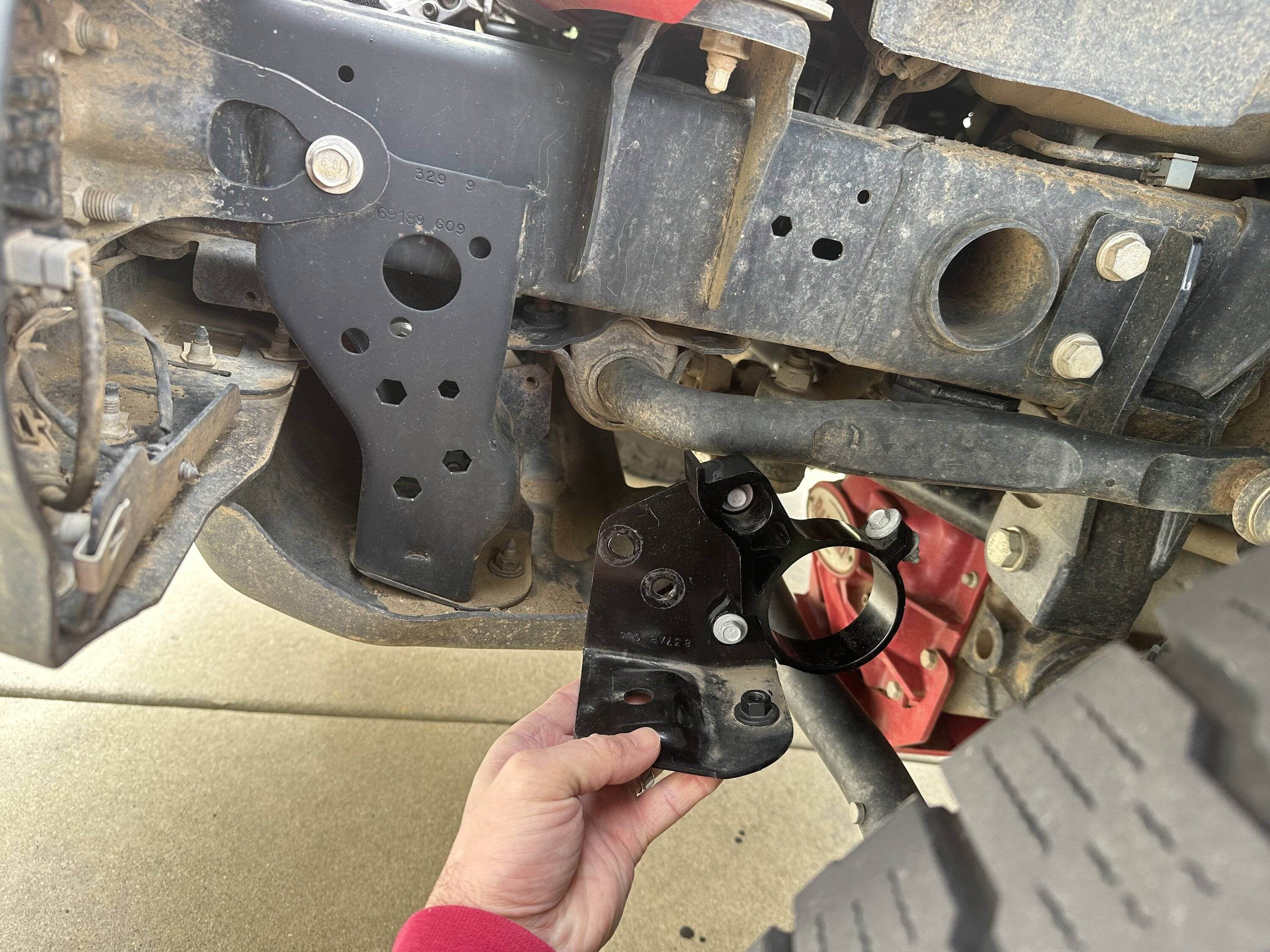 Jeep Gladiator Non Mojave with Movave Front shock reservoir mounts and Fox 2.5 Elite Shocks? IMG_2248
