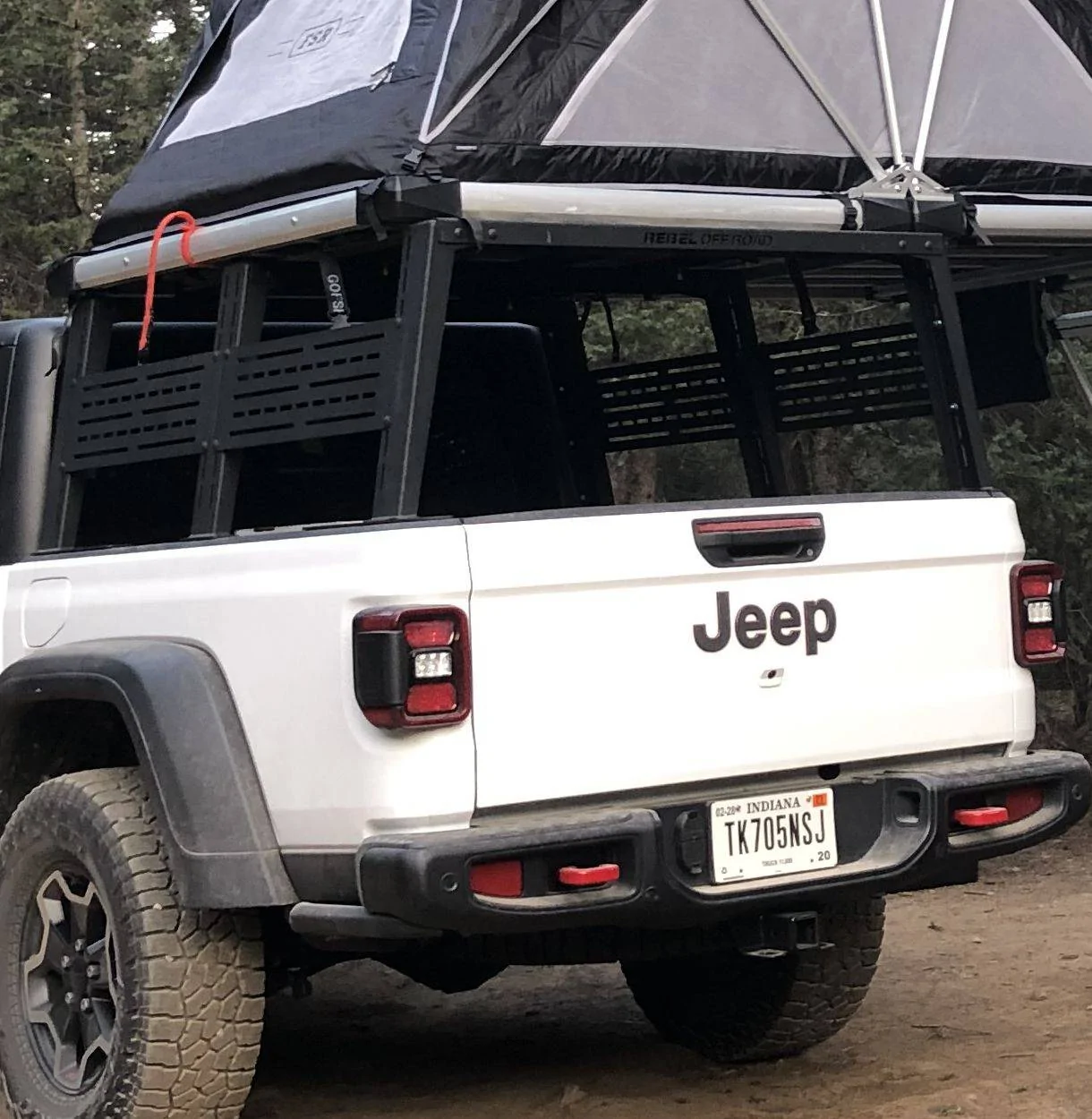 Jeep Gladiator Rebel Off Road Full Size XPLOR Rack 2