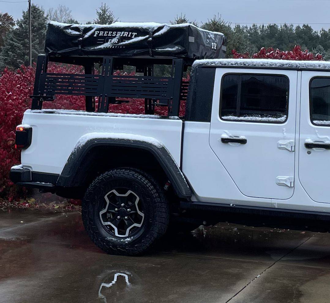 Jeep Gladiator Rebel Off Road Full Size XPLOR Rack 1