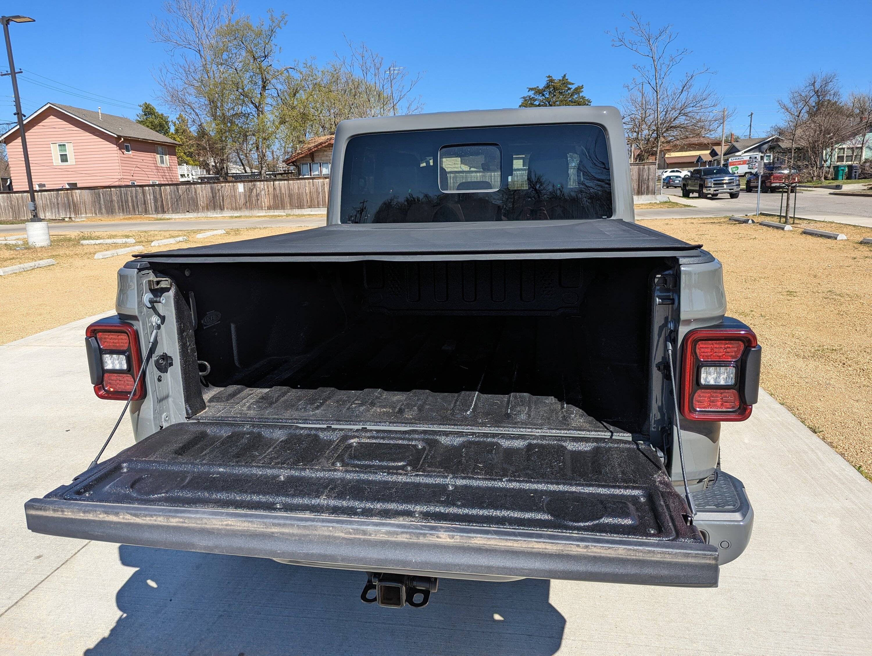 Jeep Gladiator Truxedo Sentry CT Tonneau Cover for Sale - Oklahoma City PXL_20230403_204505831