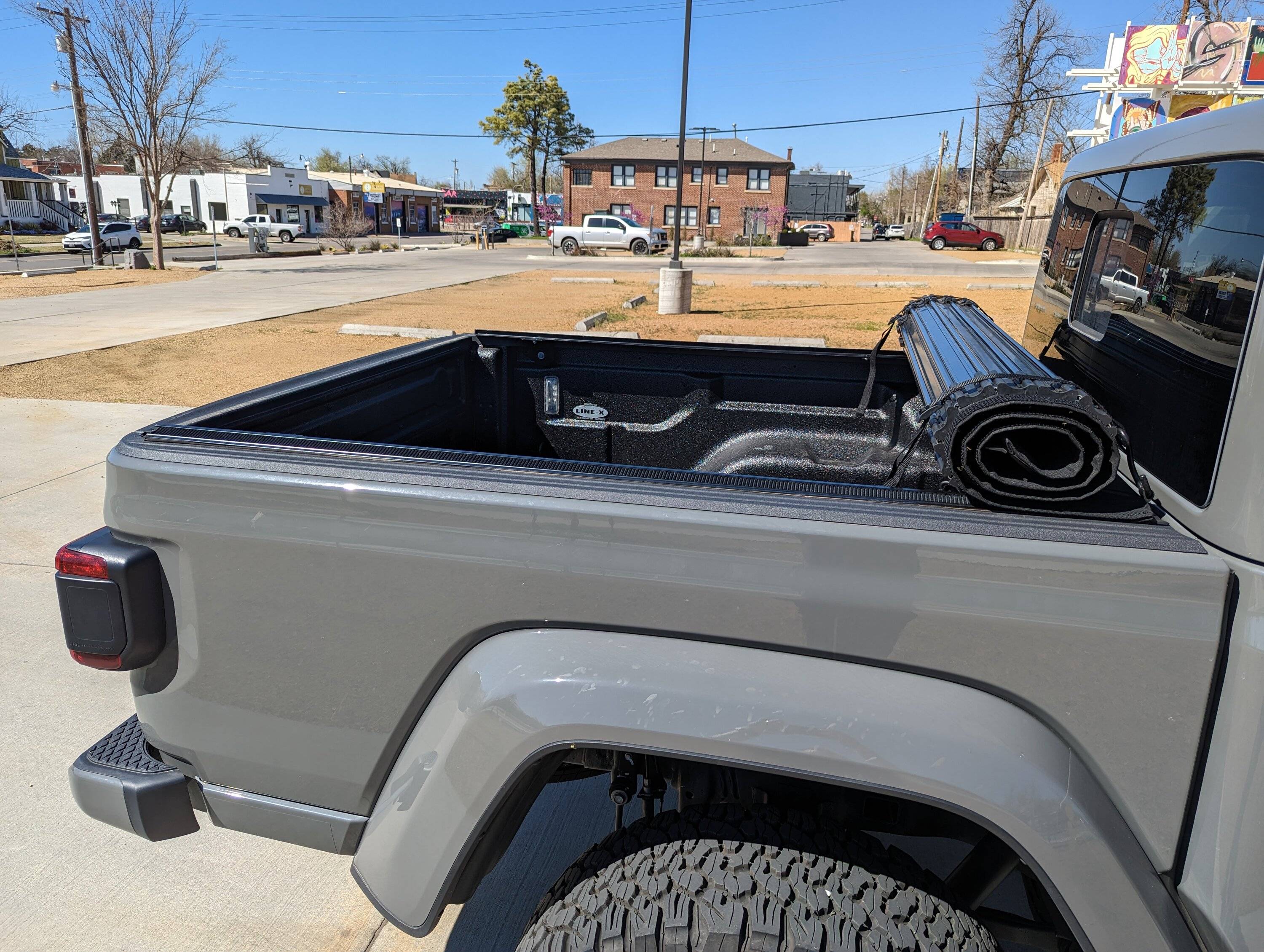 Jeep Gladiator Truxedo Sentry CT Tonneau Cover for Sale - Oklahoma City PXL_20230403_204644094
