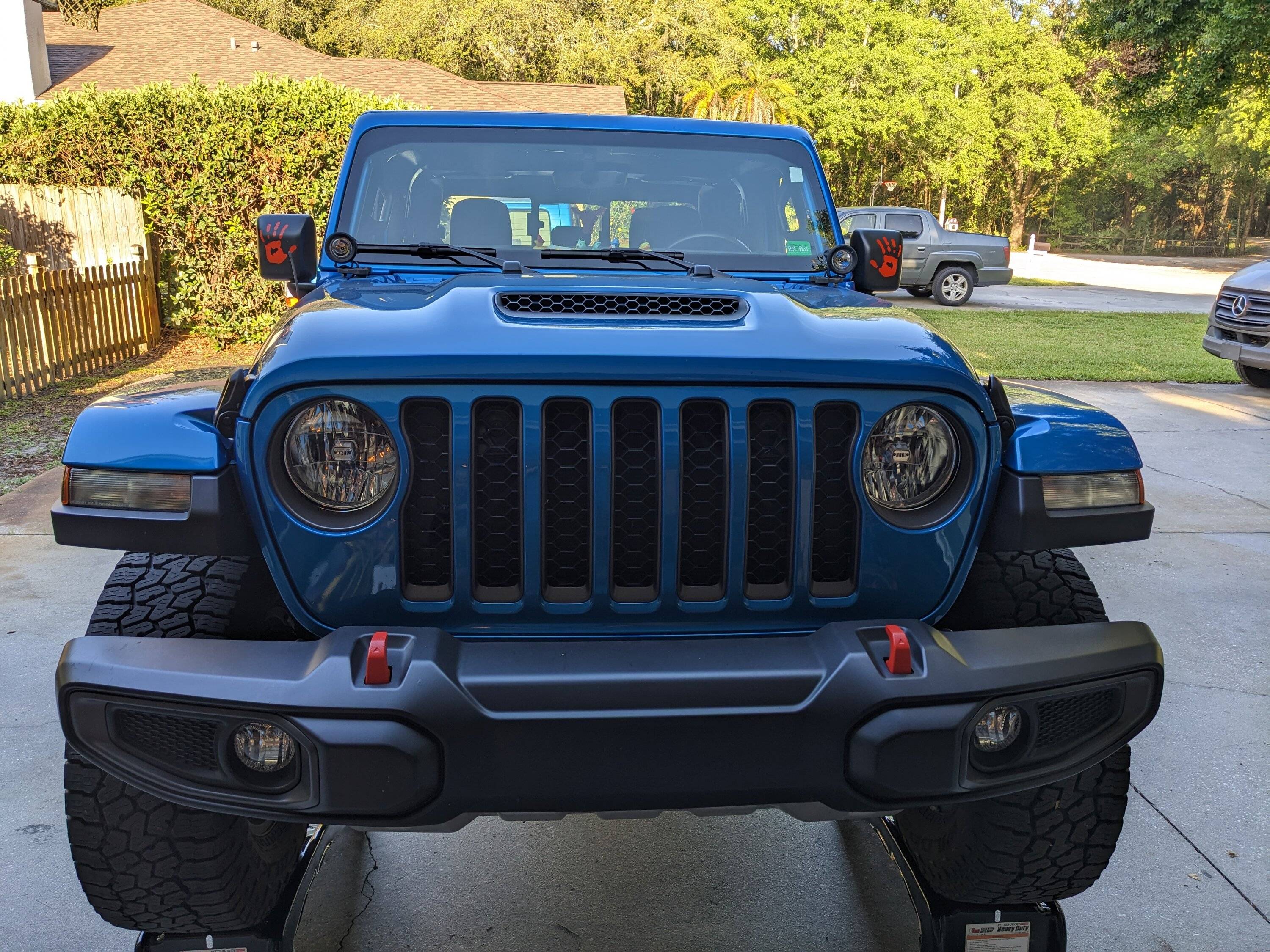 Jeep Gladiator Installed New Harbor Freight Badland Bumper Winch PXL_20230401_130139147
