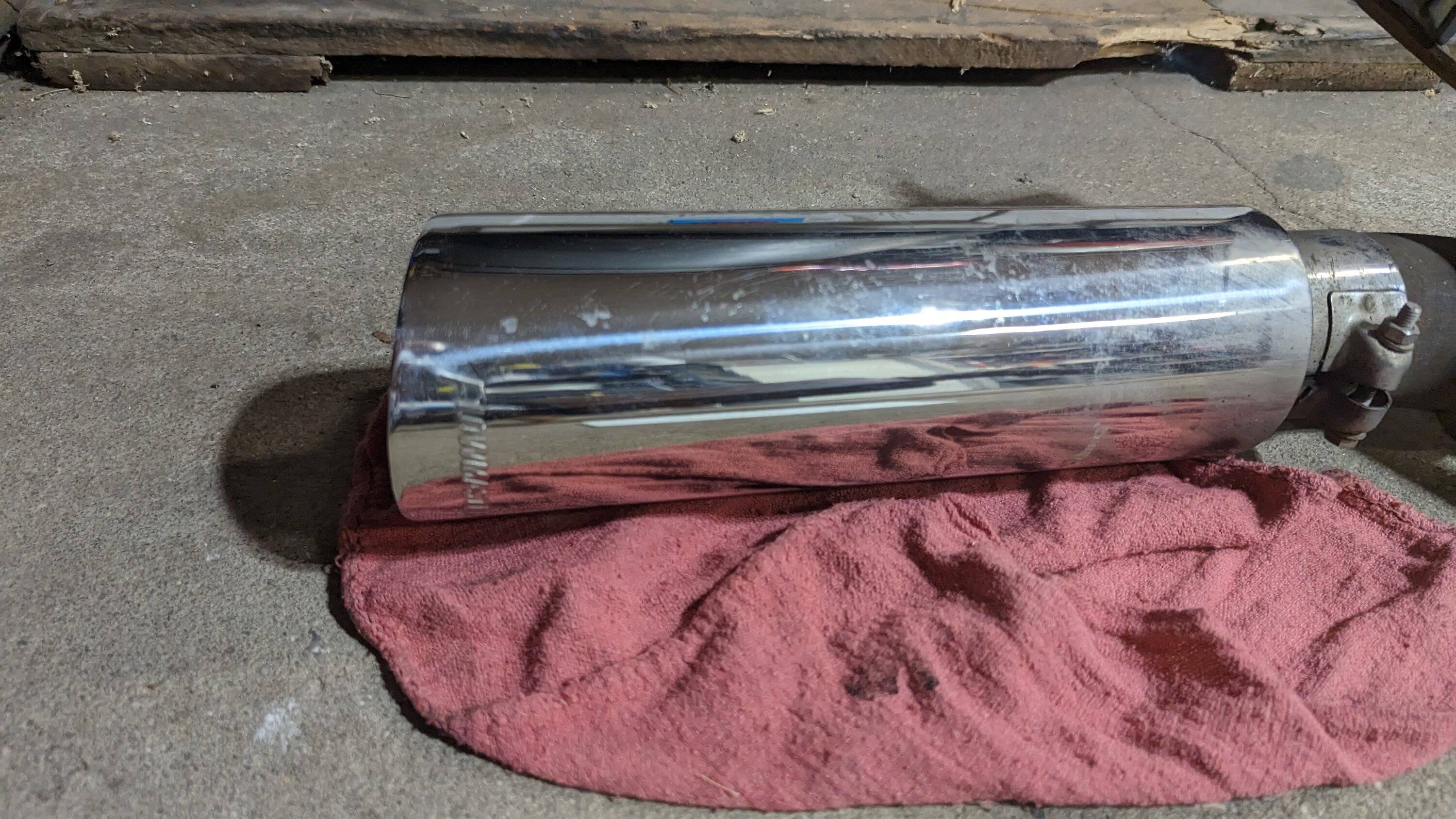 Jeep Gladiator Used Flowmaster American Thunder Cat-Back Exhaust System Dual Side Exit With 3-1/2” Polished Tips 3.6L Jeep Gladiator 2020-2022 PXL_20230403_231512789
