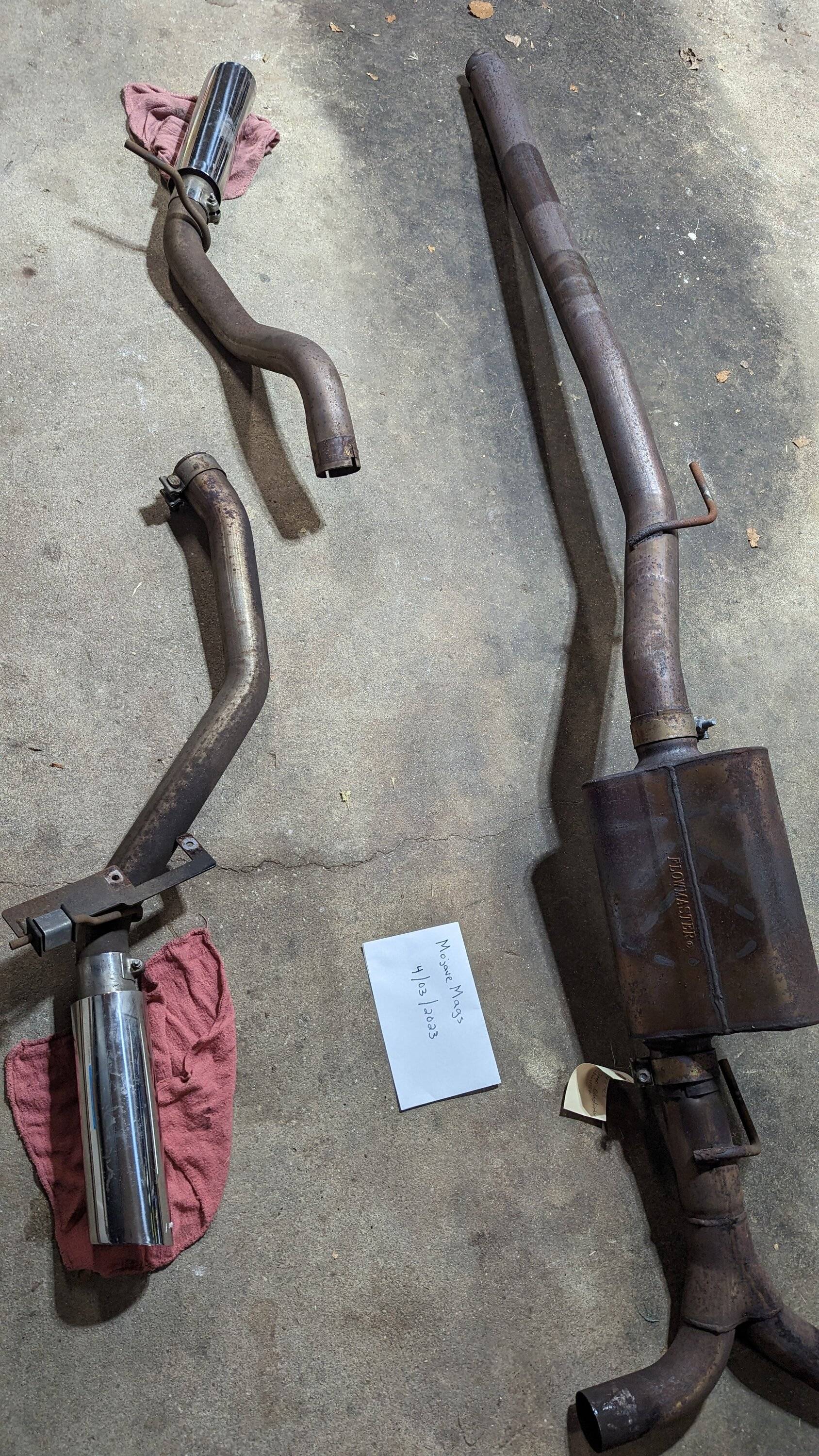 Jeep Gladiator Used Flowmaster American Thunder Cat-Back Exhaust System Dual Side Exit With 3-1/2” Polished Tips 3.6L Jeep Gladiator 2020-2022 PXL_20230403_231517883