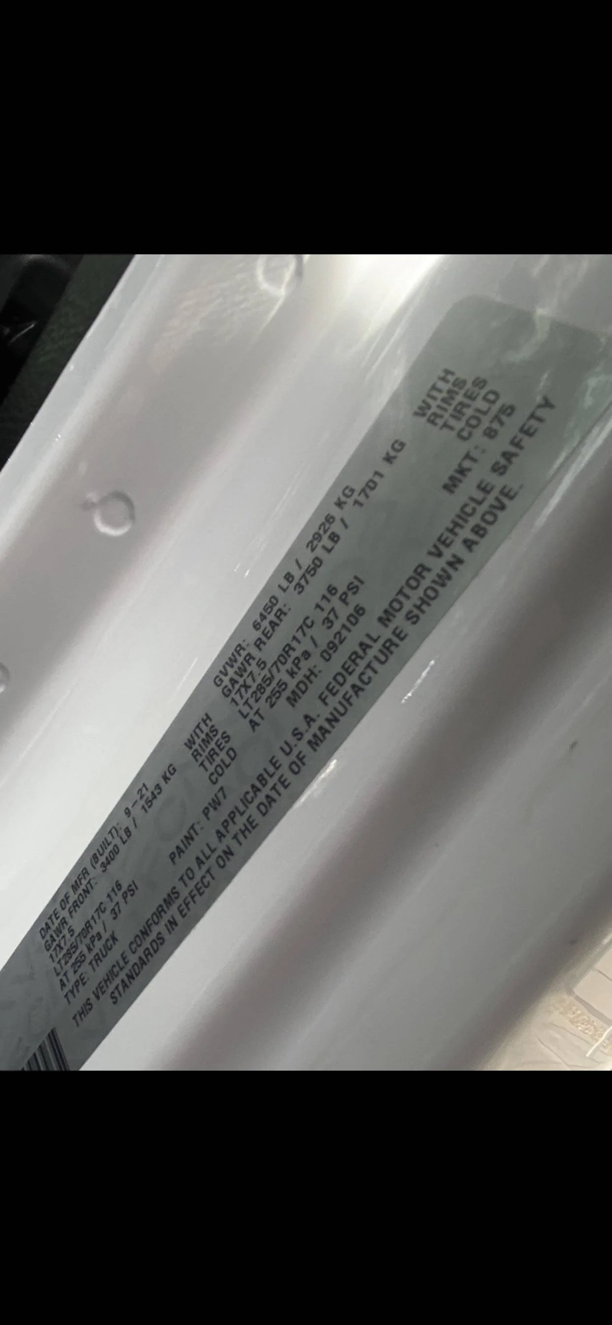 Jeep Gladiator How much can my Gladiator tow? 0513105E-4C69-46B2-A874-9AA0E61760DF