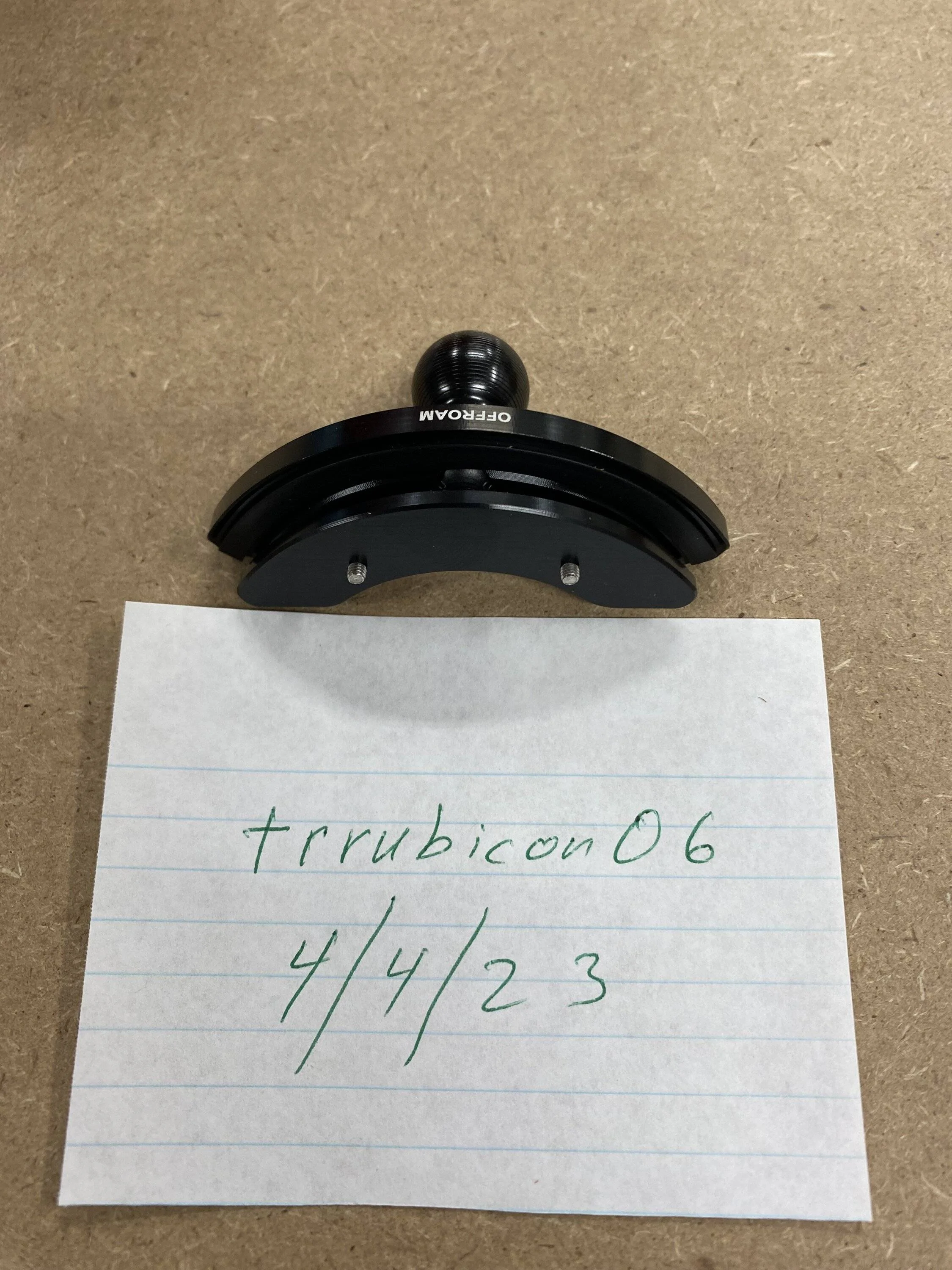 Jeep Gladiator Roam vent mount with 17mm ball IMG_4079