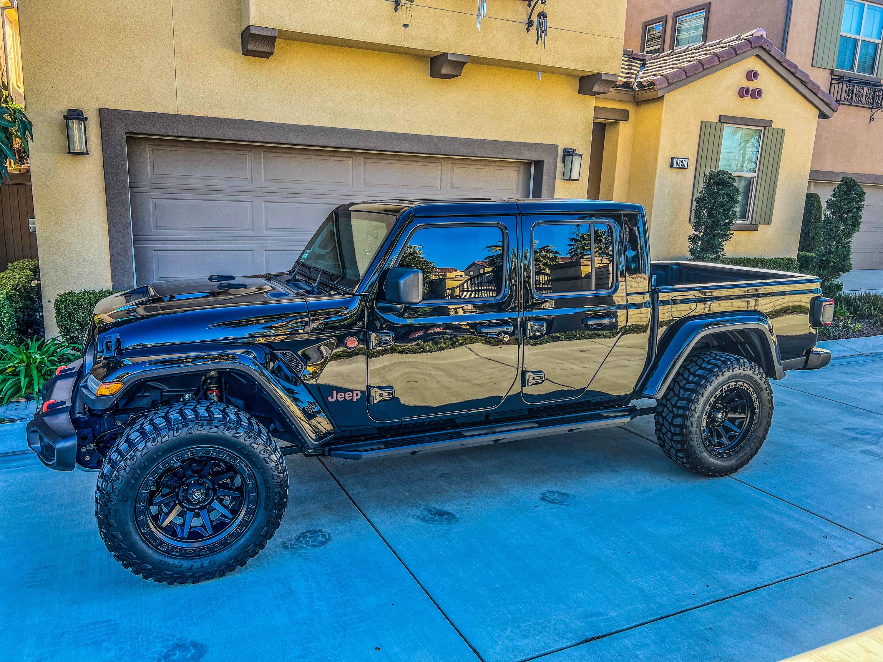 Jeep Gladiator SHOW ME YOUR WHEELS! 1DBBBCEA-0B7E-42BF-BF82-BC285432EACB