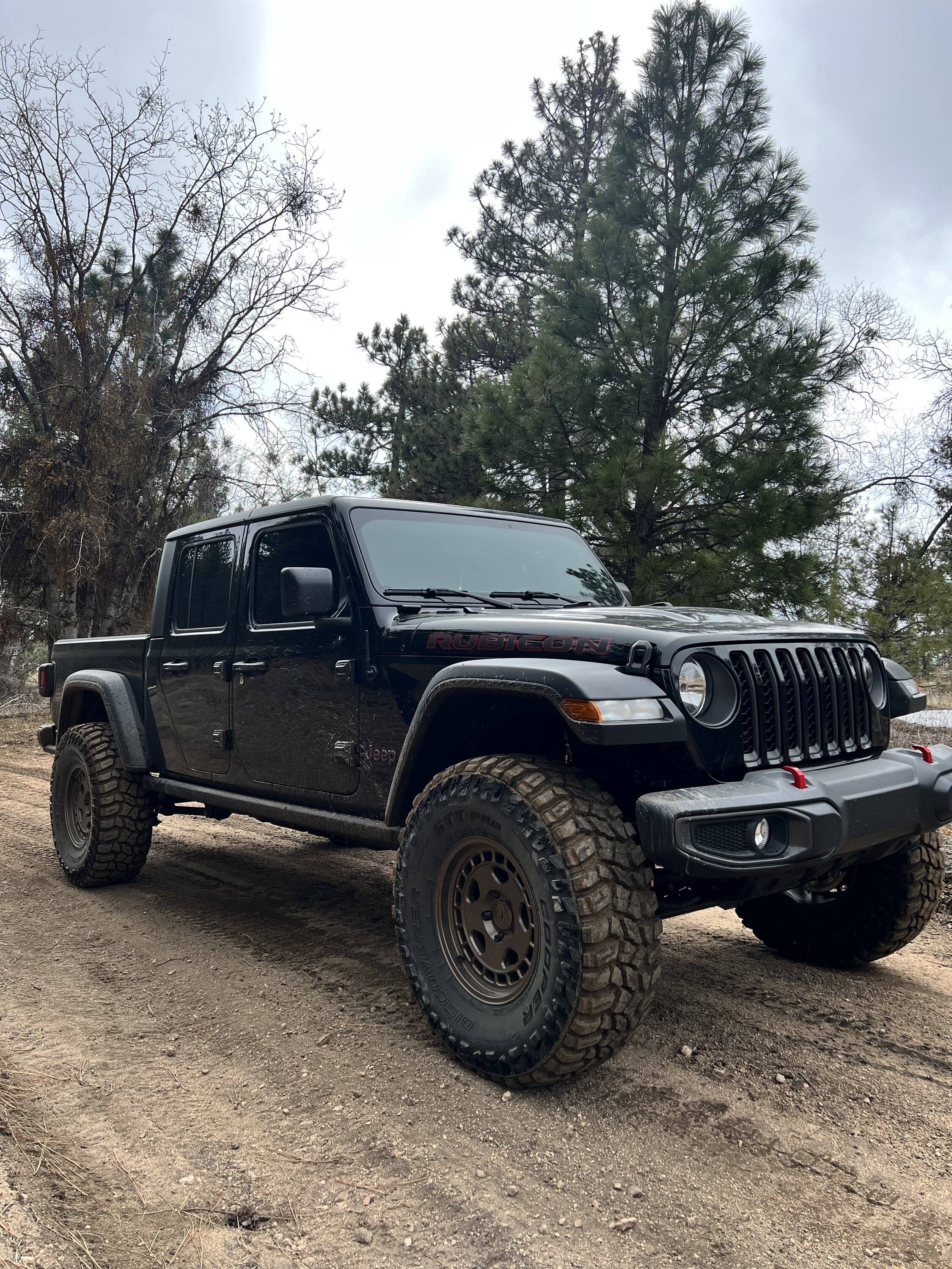 Jeep Gladiator SHOW ME YOUR WHEELS! 9F069DF9-779F-48C6-8A58-82778147909D