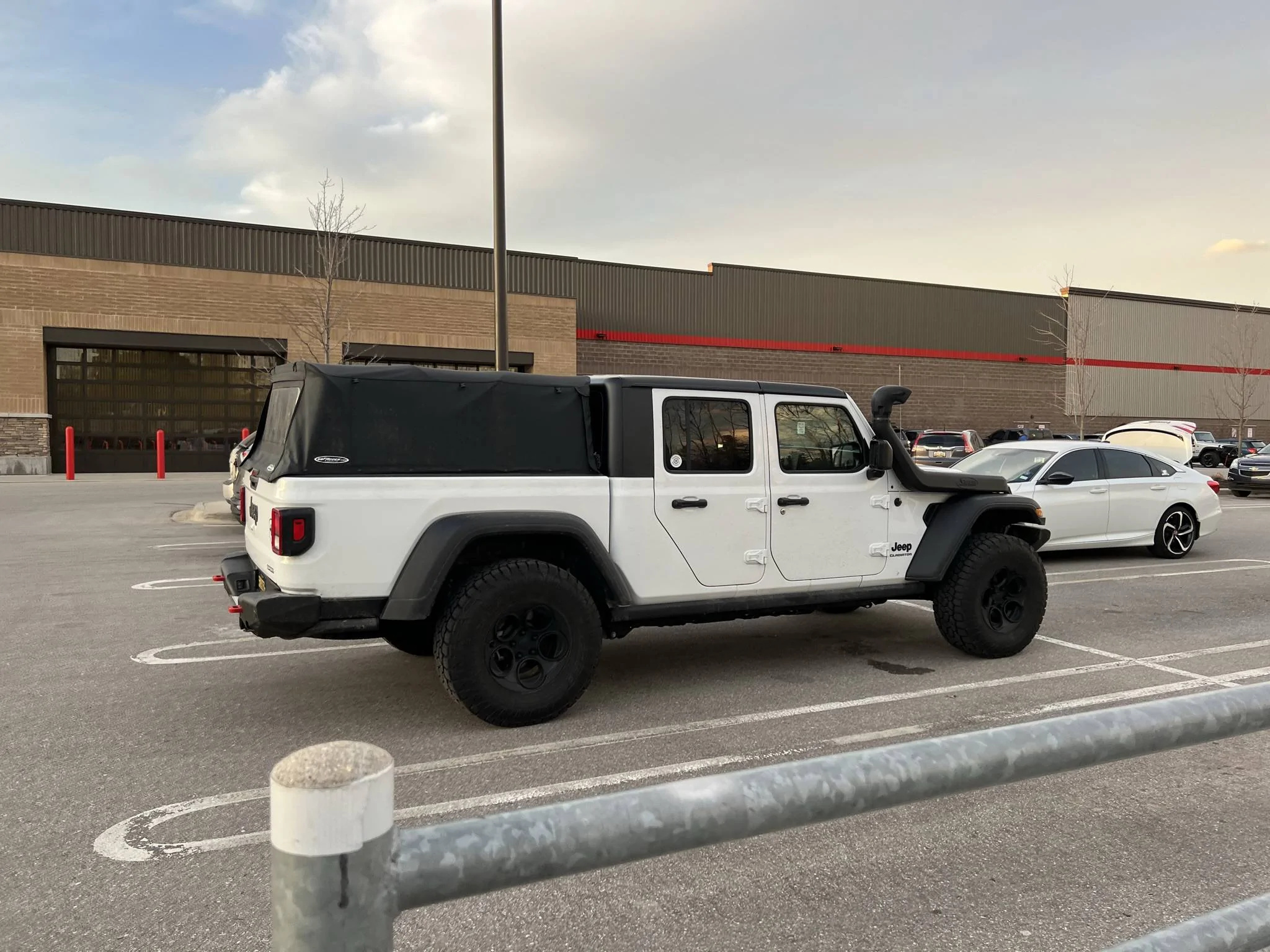 Jeep Gladiator What would you sell it for? 5E413C32-4C10-482B-81CF-3AC53CCD1EB0