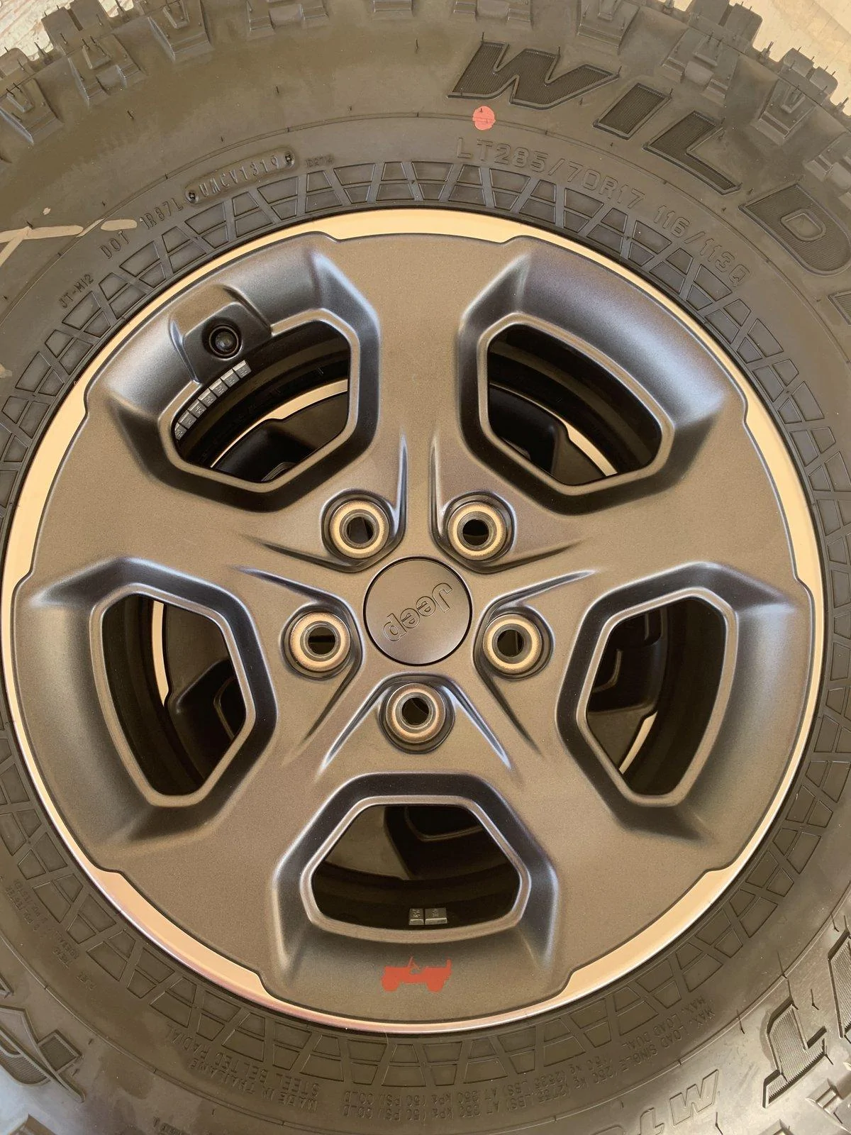 Jeep Gladiator Rubicon M/T take offs-wheels and tires with TPMS, 6A6BA143-7CA9-47ED-9D2A-7CE9AA532158