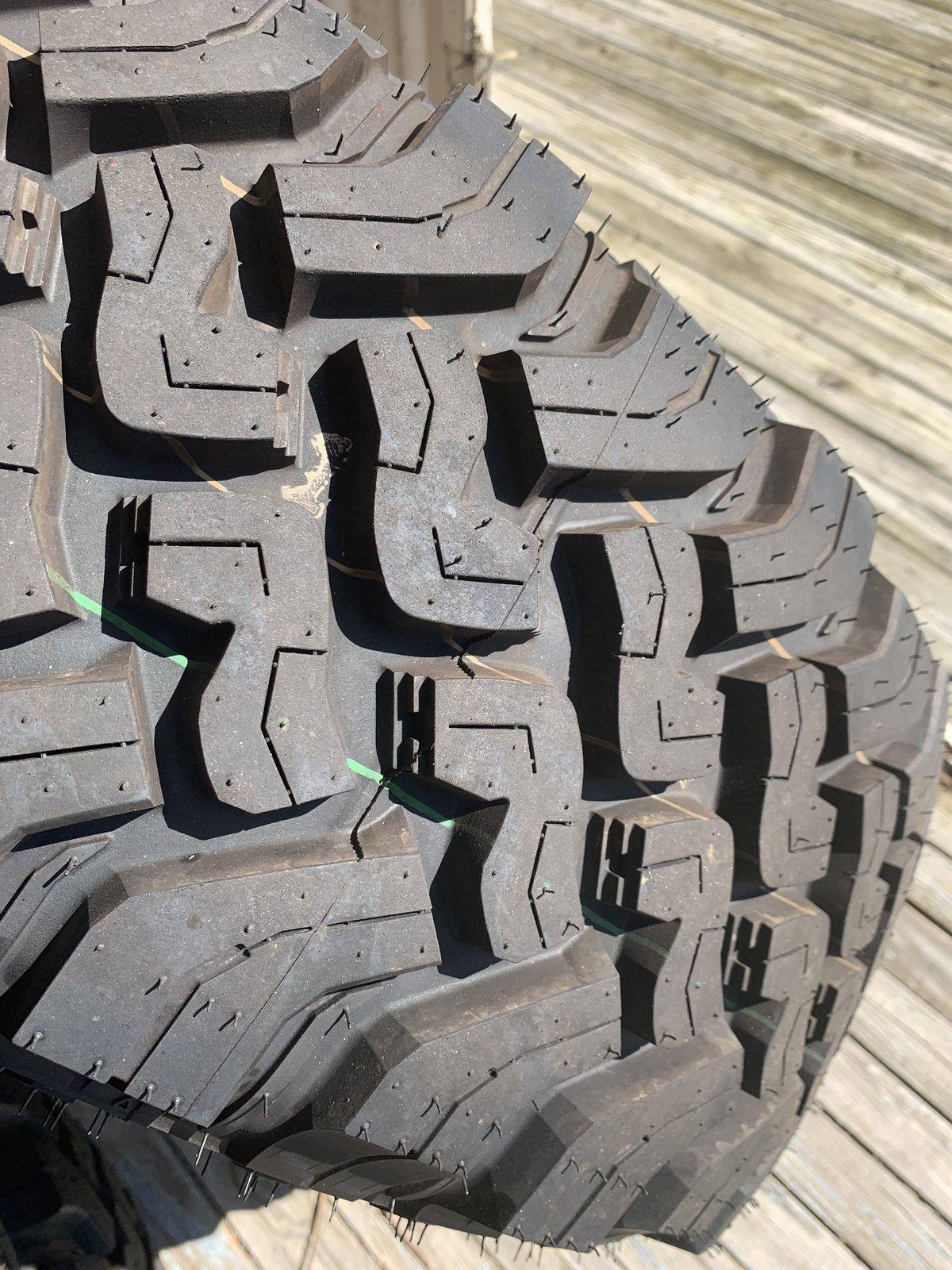 Jeep Gladiator Rubicon M/T take offs-wheels and tires with TPMS, 12B4A2FF-8280-4D4F-8A51-6C79CE0B8D33