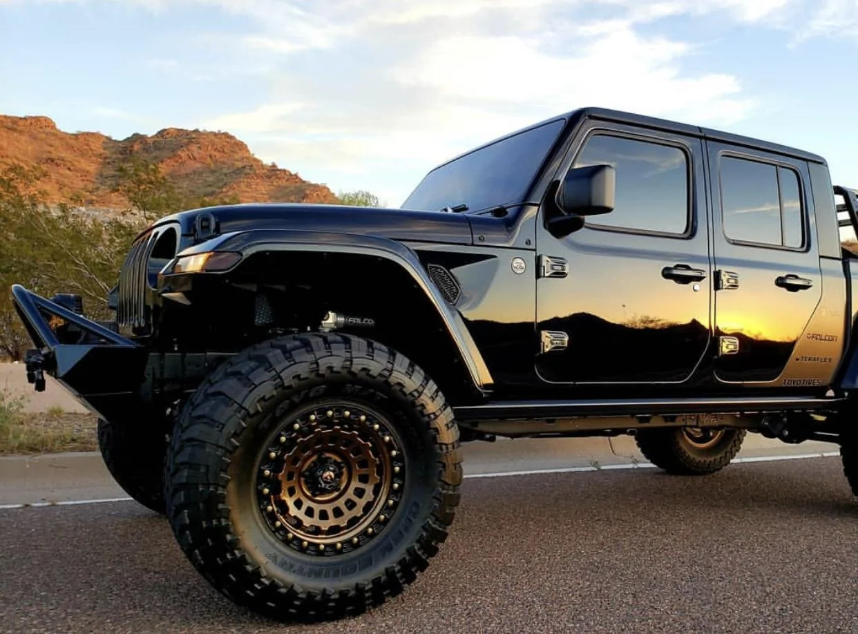 Jeep Gladiator BLACK Gladiator JT Club 8E2160D9-88C8-418D-8613-8998F04C6224