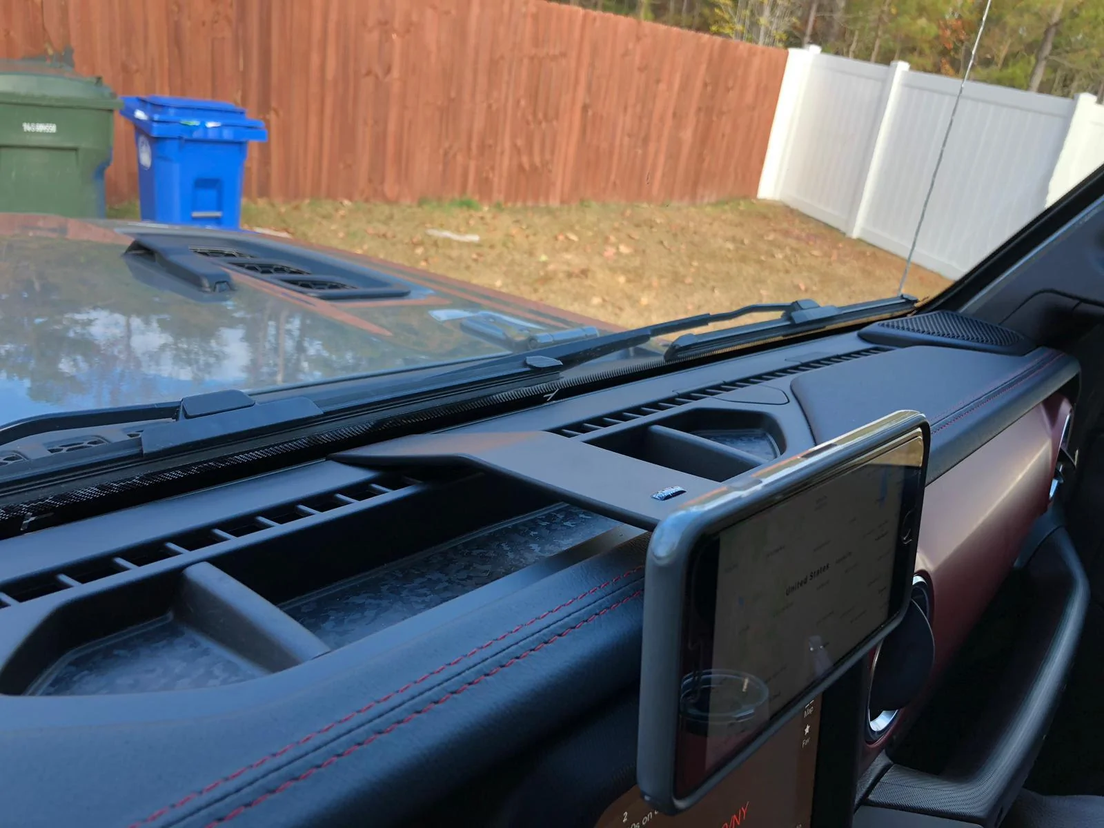 Jeep Gladiator Phone Solutions 47BEF692-58AC-49D5-A84E-0E900242FE64