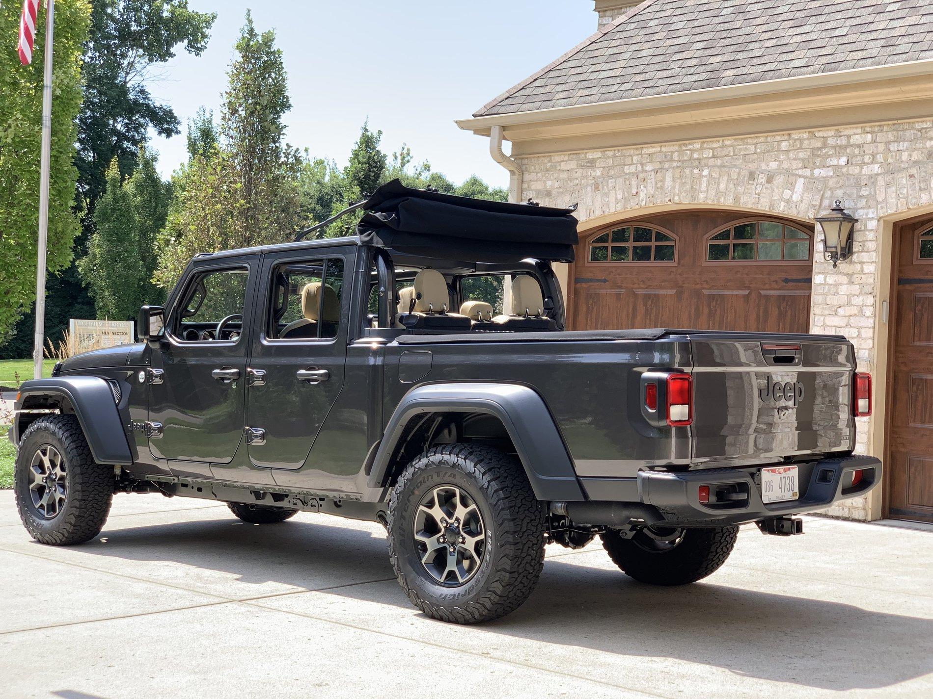 Jeep Gladiator Pictures of 33s and 35s 08EF1F11-850C-43AB-89F1-DA9C33FD1B71