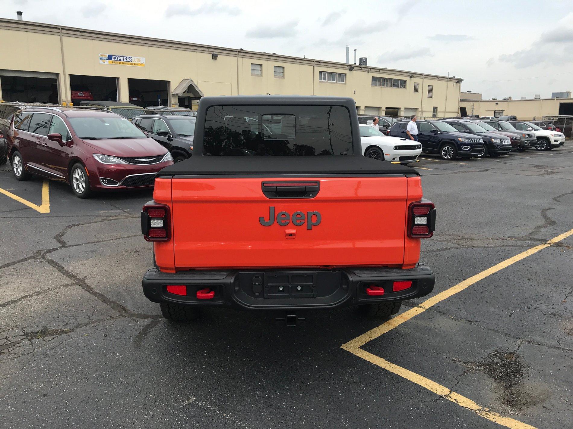 Jeep Gladiator PUNK'N Gladiator JT Club 52D29E14-C184-4FCF-84B4-9919A54FB8E7