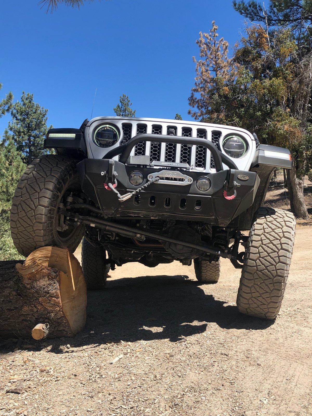 Jeep Gladiator smallest stubby bumper IMG_2837