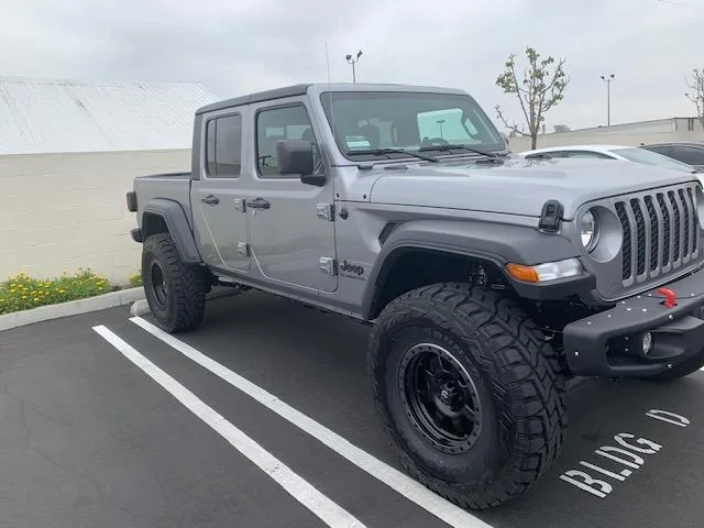 Jeep Gladiator 35 or 37`s What To Do? IMG_4954