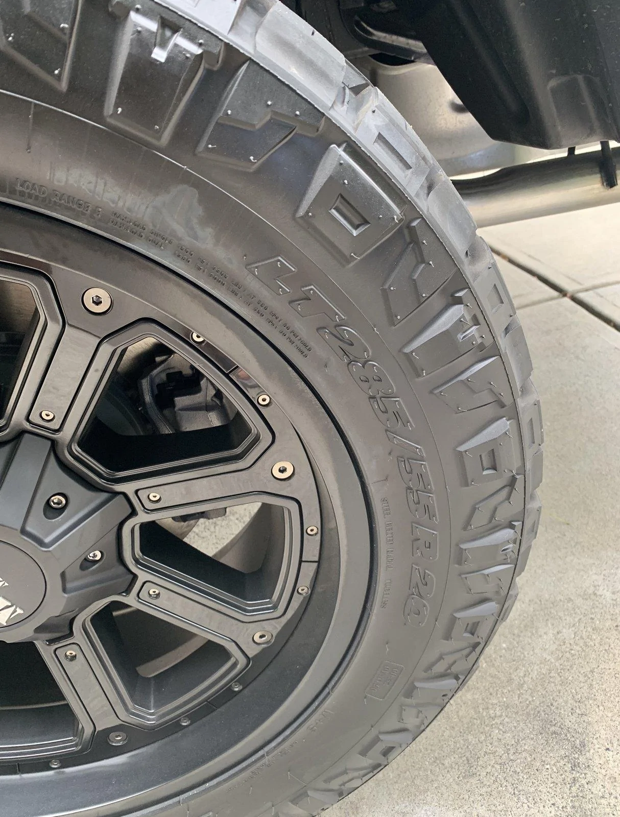 Jeep Gladiator Nitto Grapplers LT 285/55/R20 IMG_4897