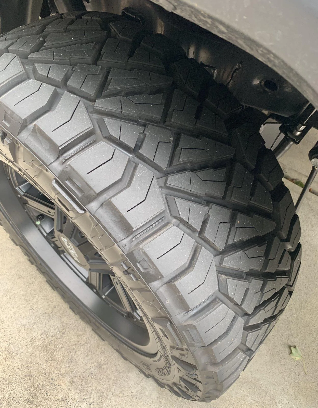 Jeep Gladiator Nitto Grapplers LT 285/55/R20 IMG_9504