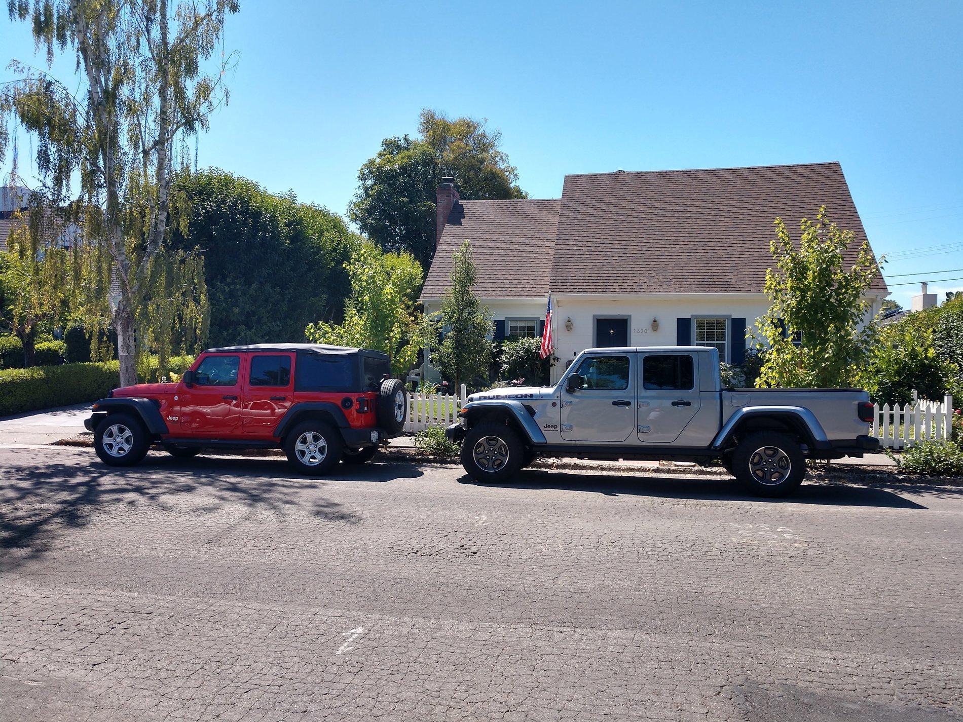 Jeep Gladiator Jeeps Parking Next To Jeeps IMG_20190830_130045805_HDR
