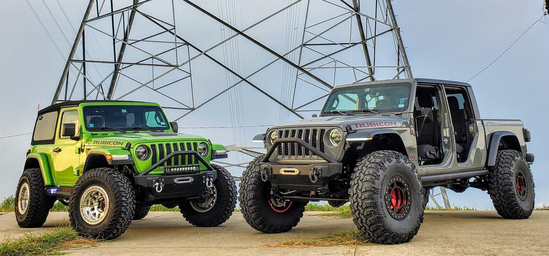 Jeep Gladiator Jeeps Parking Next To Jeeps 20190831_183311~2