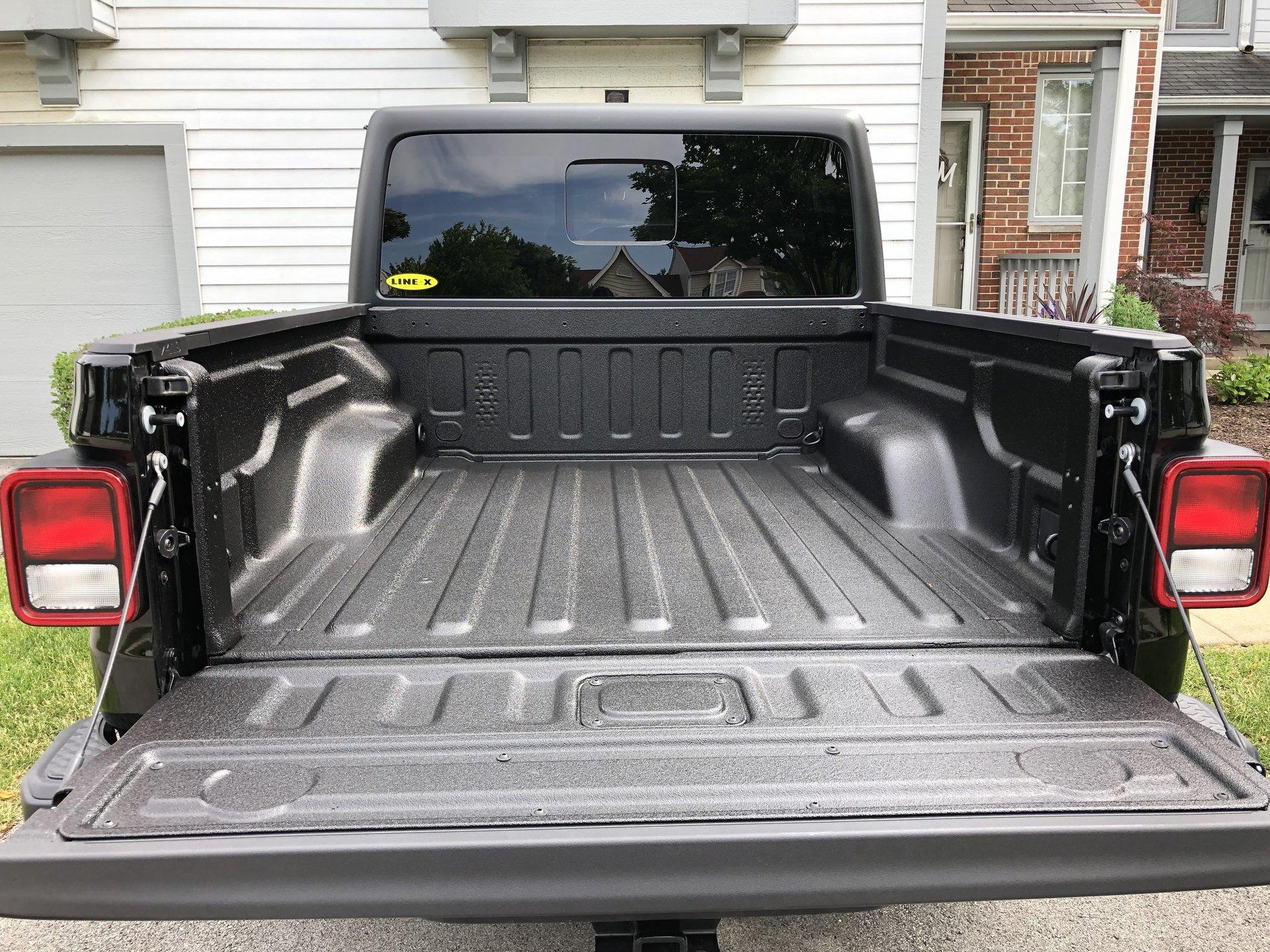 Jeep Gladiator Line-X Liner and funny story IMG_2773.JPG