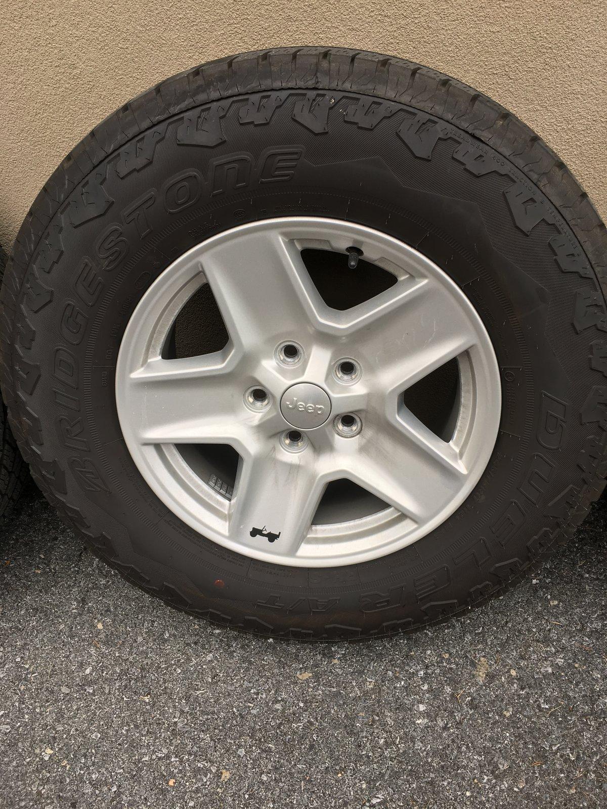 Jeep Gladiator SOLD - For Sale Sport S Rims and Tires With Sensors 31EADC40-9922-4B08-86CC-75EAFFABD28F