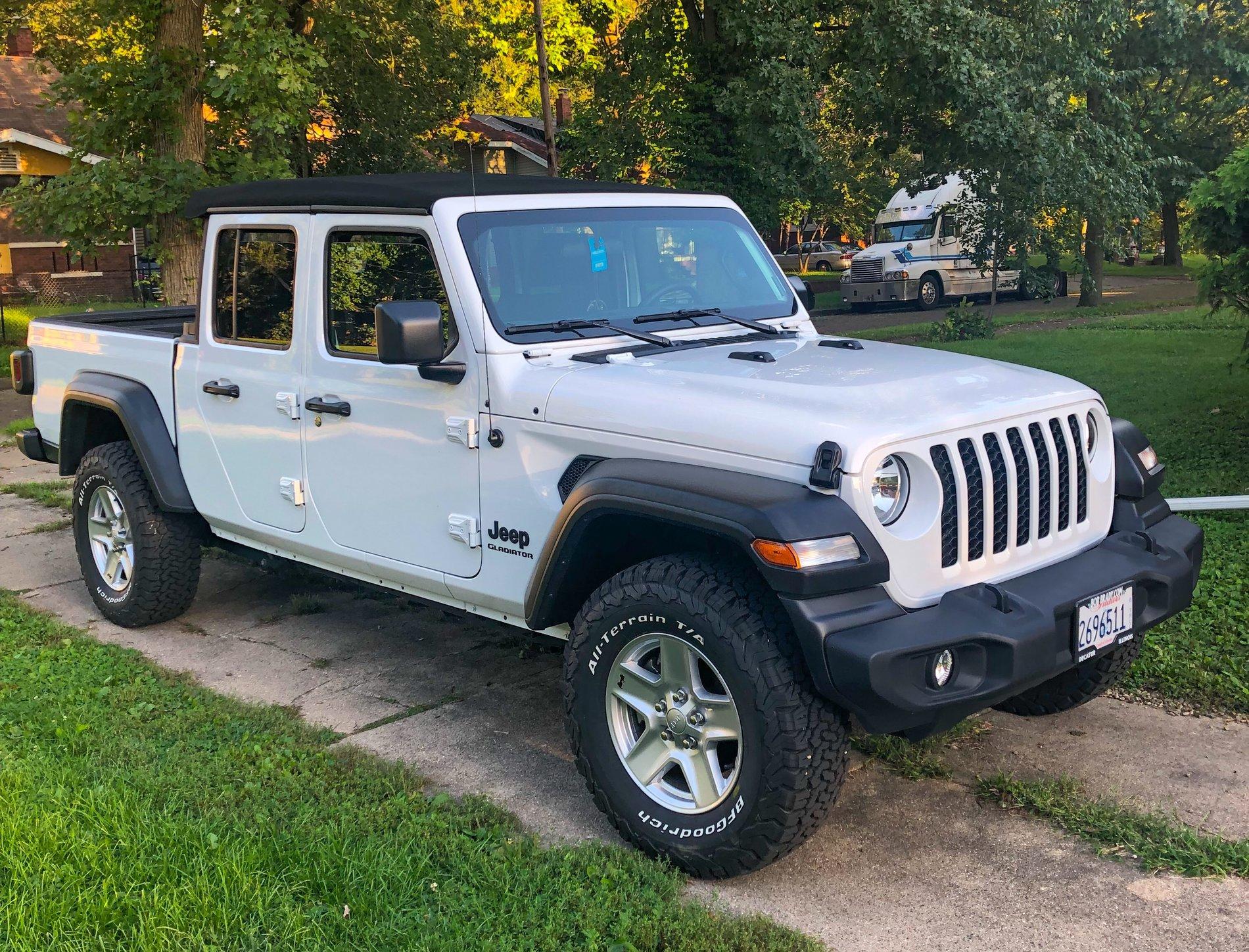 Jeep Gladiator Let's see 'em - Larger tires on Sport S wheels A54B7503-3527-4233-98E4-9792AF2839C4