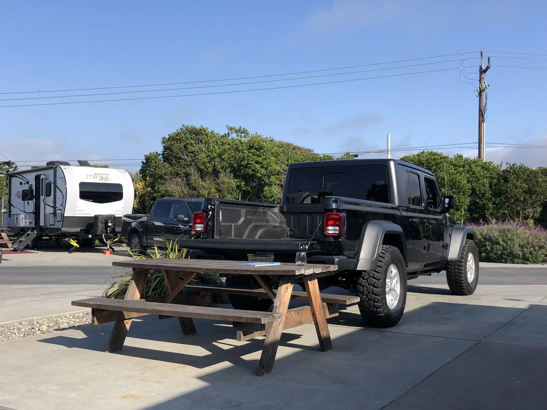 Jeep Gladiator Let's see 'em - Larger tires on Sport S wheels 4A306393-CD2F-4BAF-94CD-52B8490D75B7