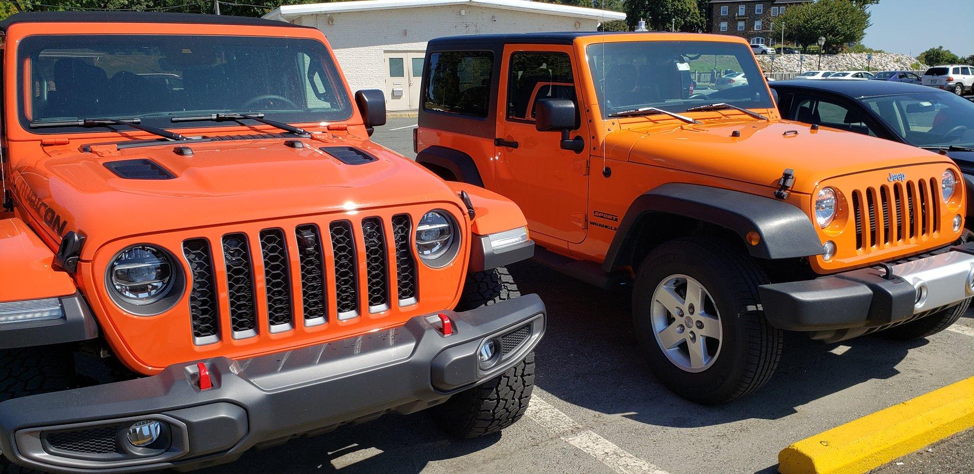 Jeep Gladiator Jeeps Parking Next To Jeeps 20190907_112216