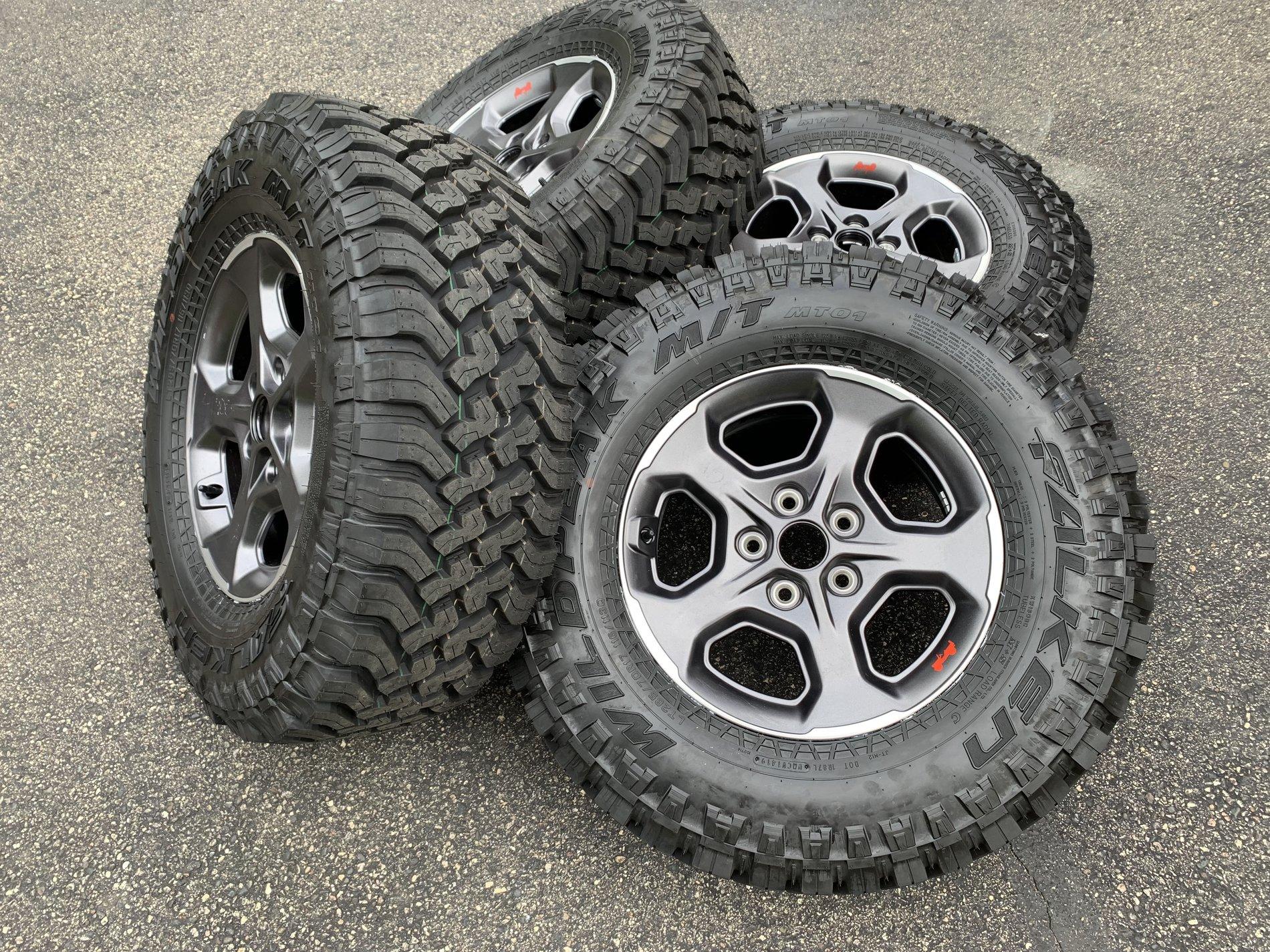 Jeep Gladiator Gladiator Rubicon wheels/tires 9C3542D3-2157-46F3-84FD-FC6395E76697