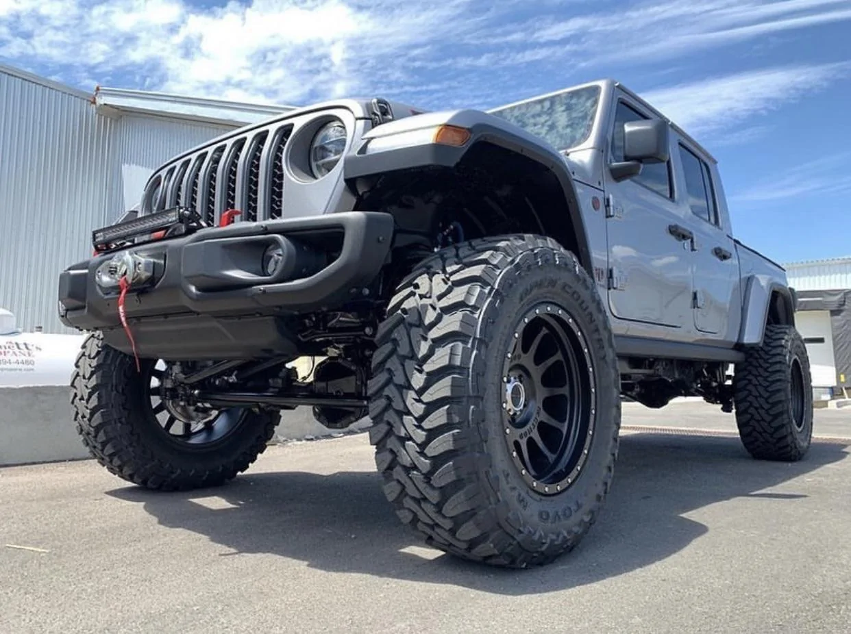 Jeep Gladiator BILLET SILVER Gladiator JT Club 10BF57D9-E5E9-43F9-AE81-E299CDD6E41D
