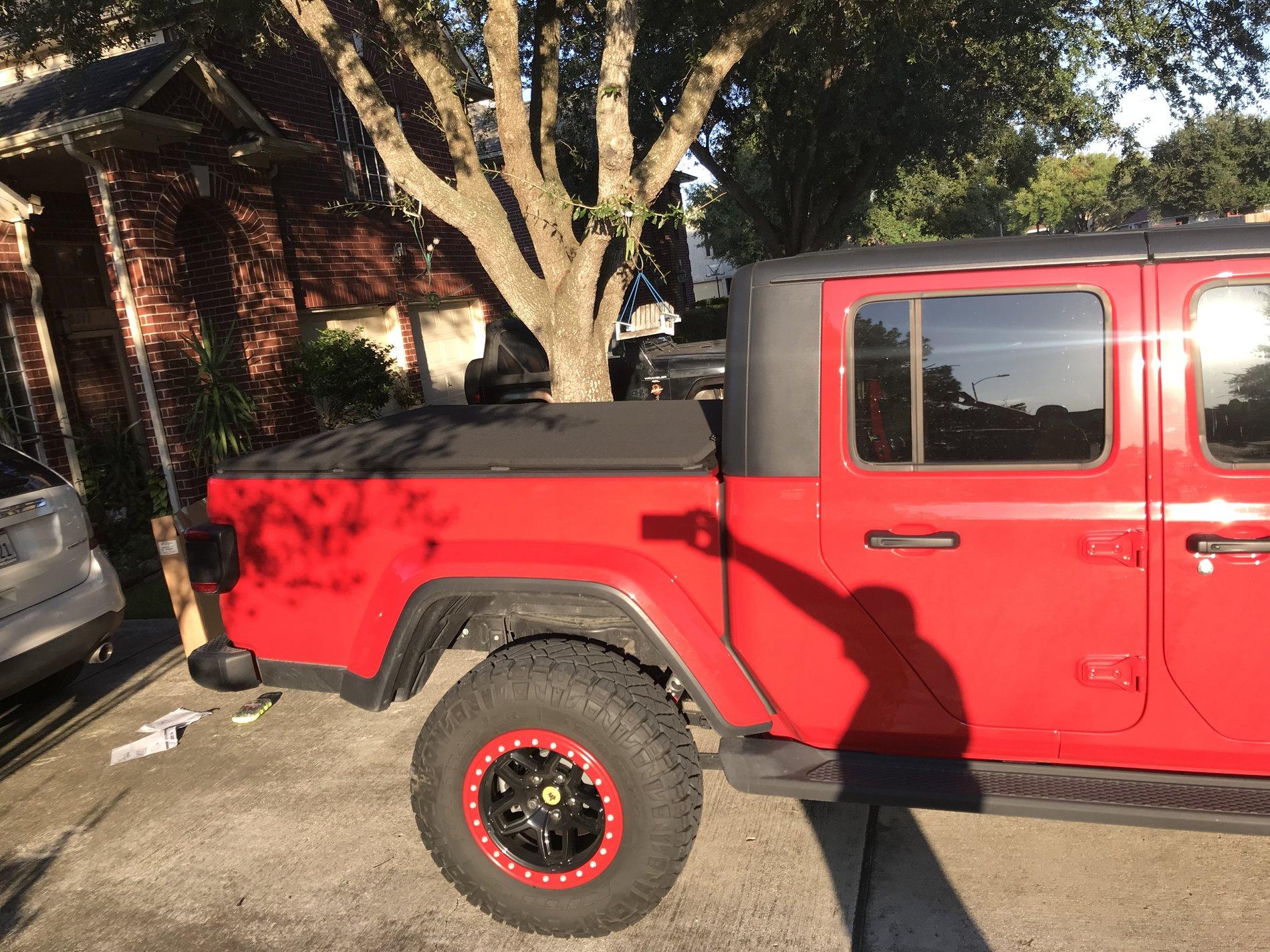 Jeep Gladiator Aftermarket Tonneau Covers? F68E96DA-C8D5-4DB0-8343-A33B86AF88EC