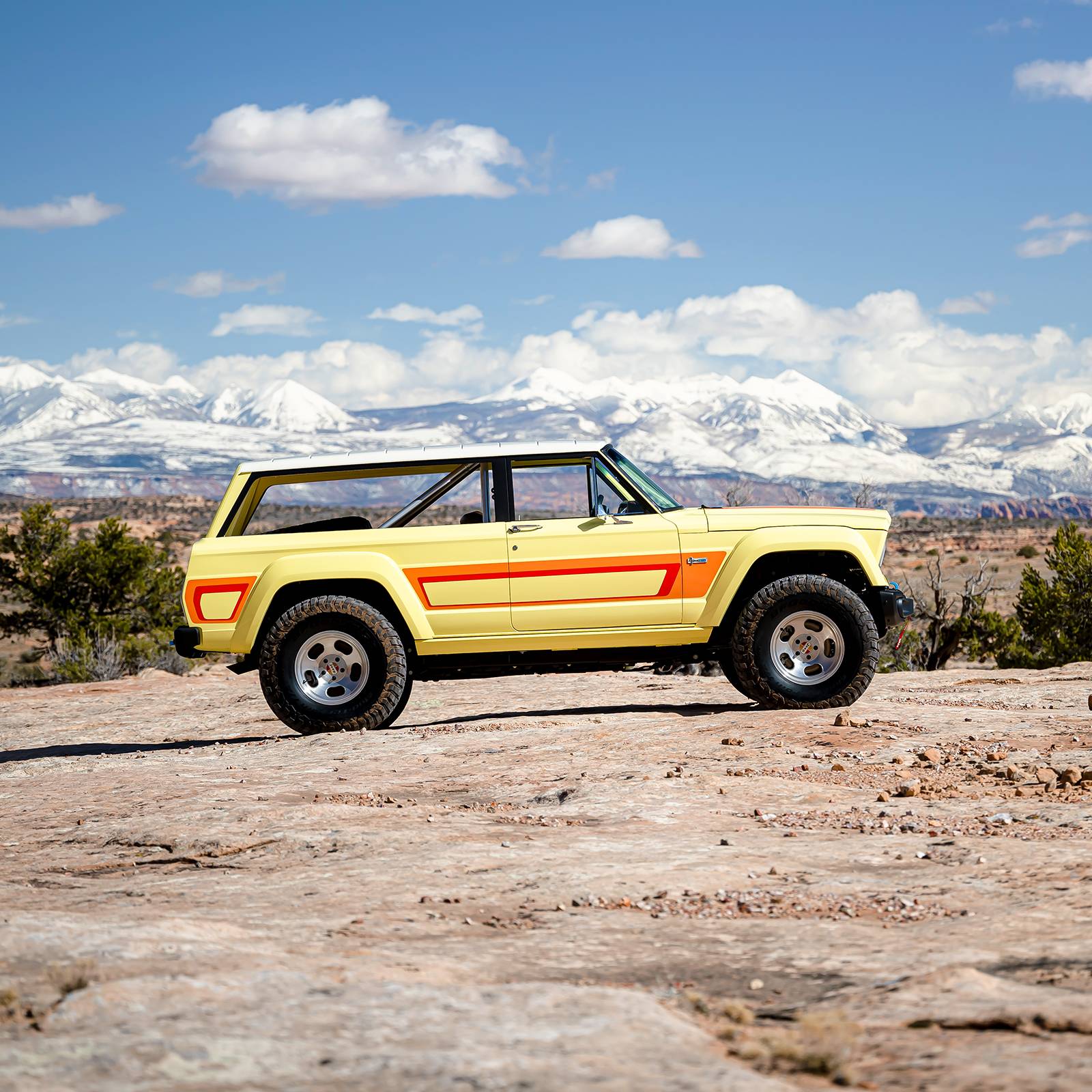 Jeep Gladiator Jeep Graphic Studio 338707636_543241267945632_6322109857919920530_n-2