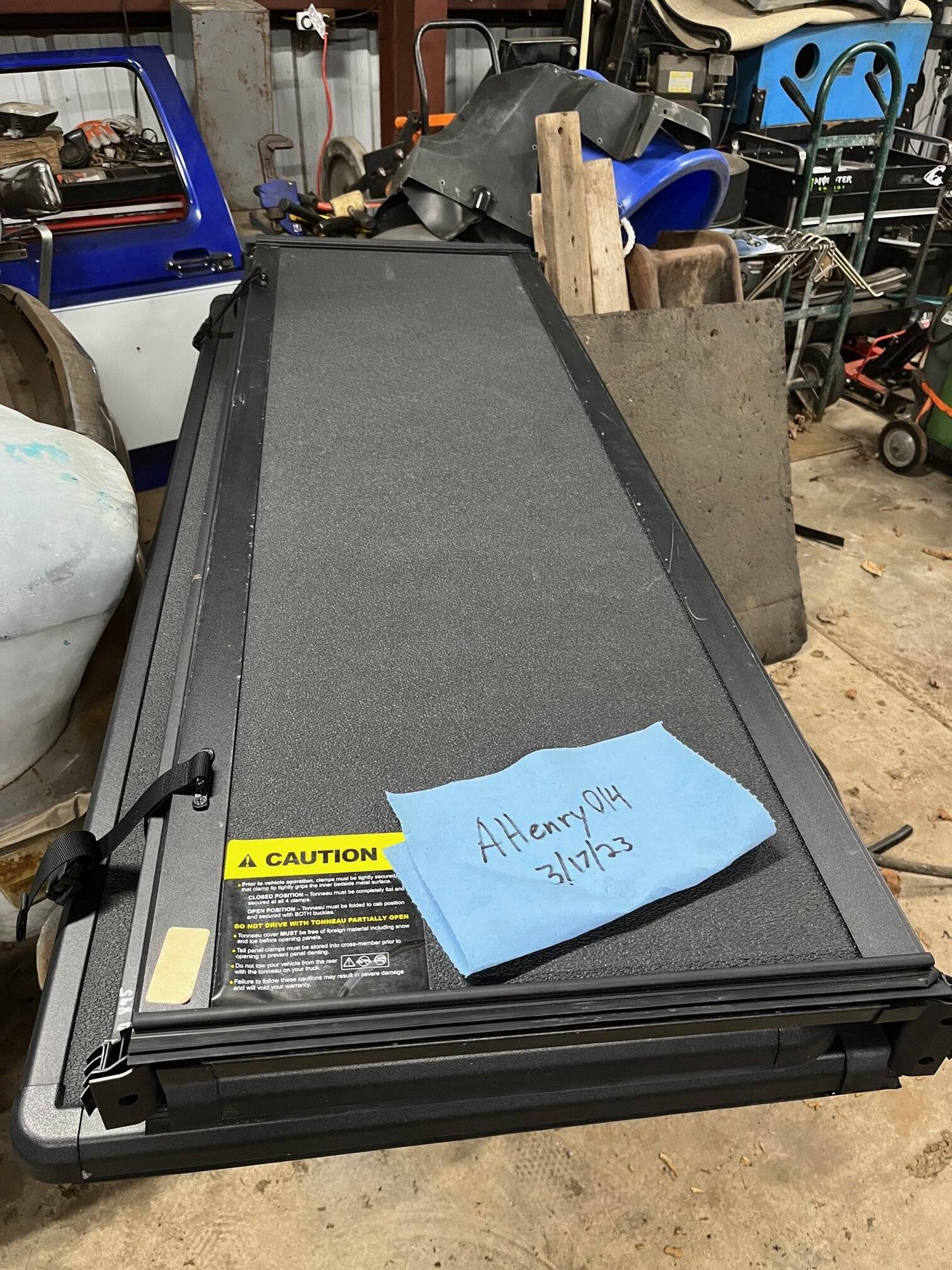 Jeep Gladiator Extang Solid Fold 2.0 Tonneau Cover IMG_2250