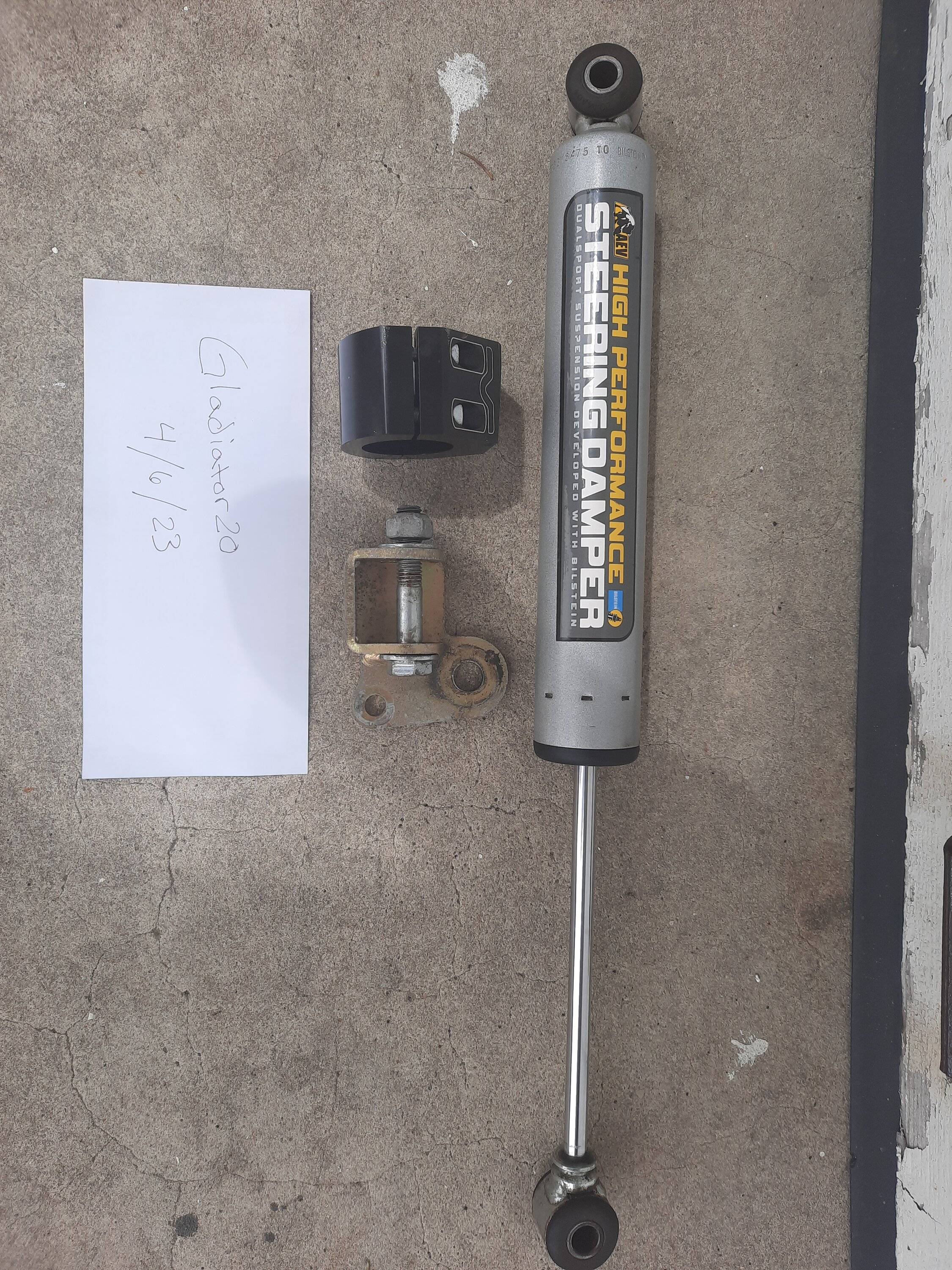 Jeep Gladiator AEV Steering stabilizer and Metalcloak stabilizer relocation brackets 20230406_125511
