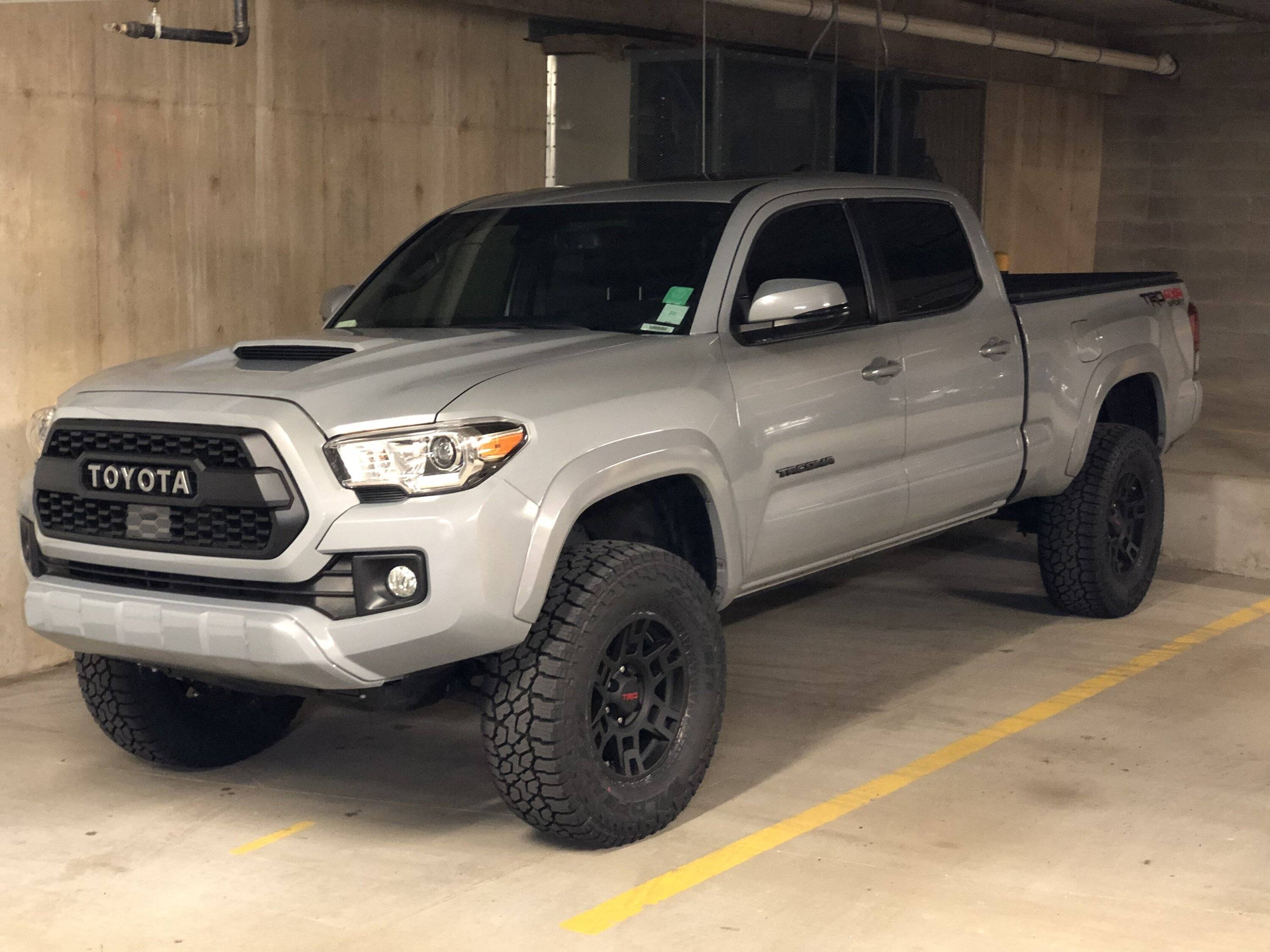 Jeep Gladiator Made the jump from 2018 Tacoma TRD Sport 89955880-D986-4E55-B59E-2FCF42B90057