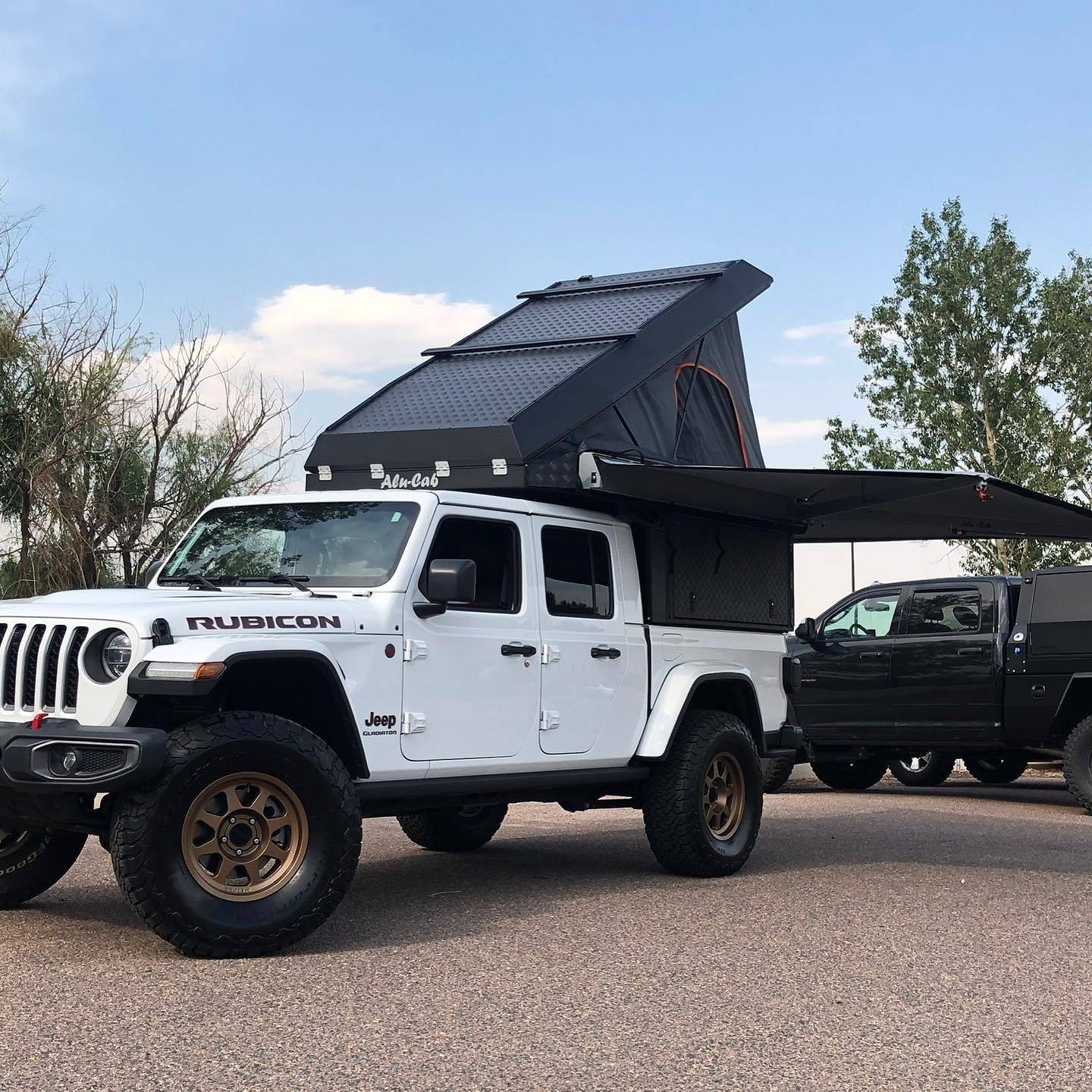 Jeep Gladiator *REDUCED*AluCab Canopy Camper *Trade C898C183-519E-47EE-919D-839DCB943996
