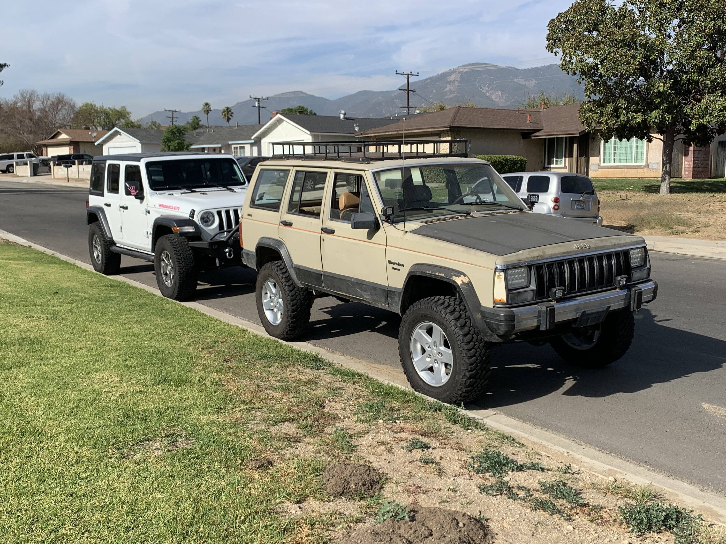 Jeep Gladiator Your Other Jeep DEB9D268-AA46-40BB-9ABD-4BCA08A15545