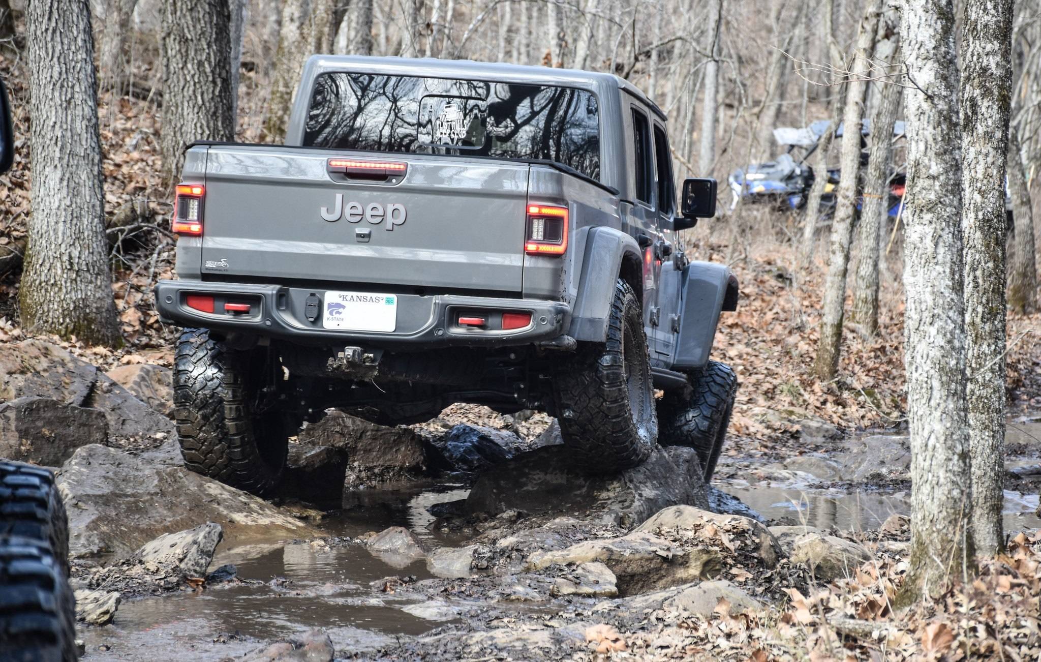 Jeep Gladiator STING GRAY Gladiator JT Club Frostbite 2023 - Gray Matter (1)
