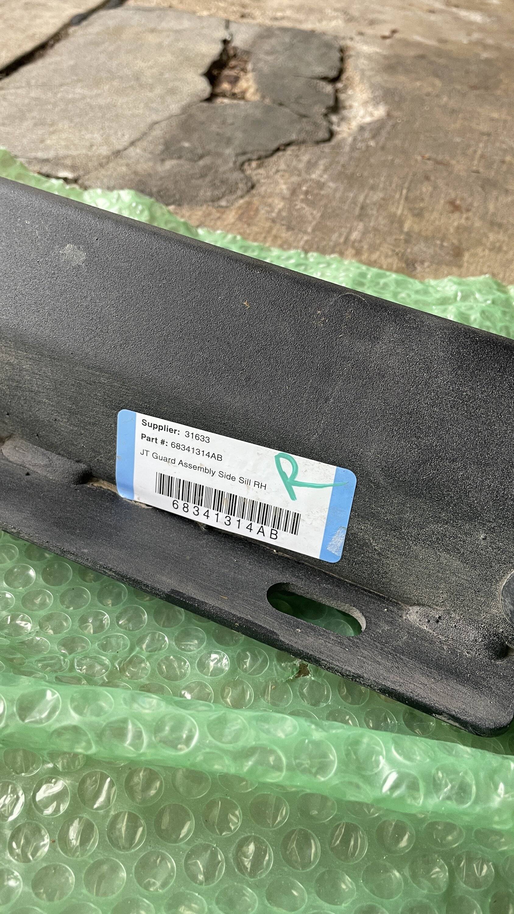 Jeep Gladiator Mojave (Rubicon) rails ($100) IMG_7519.JPG