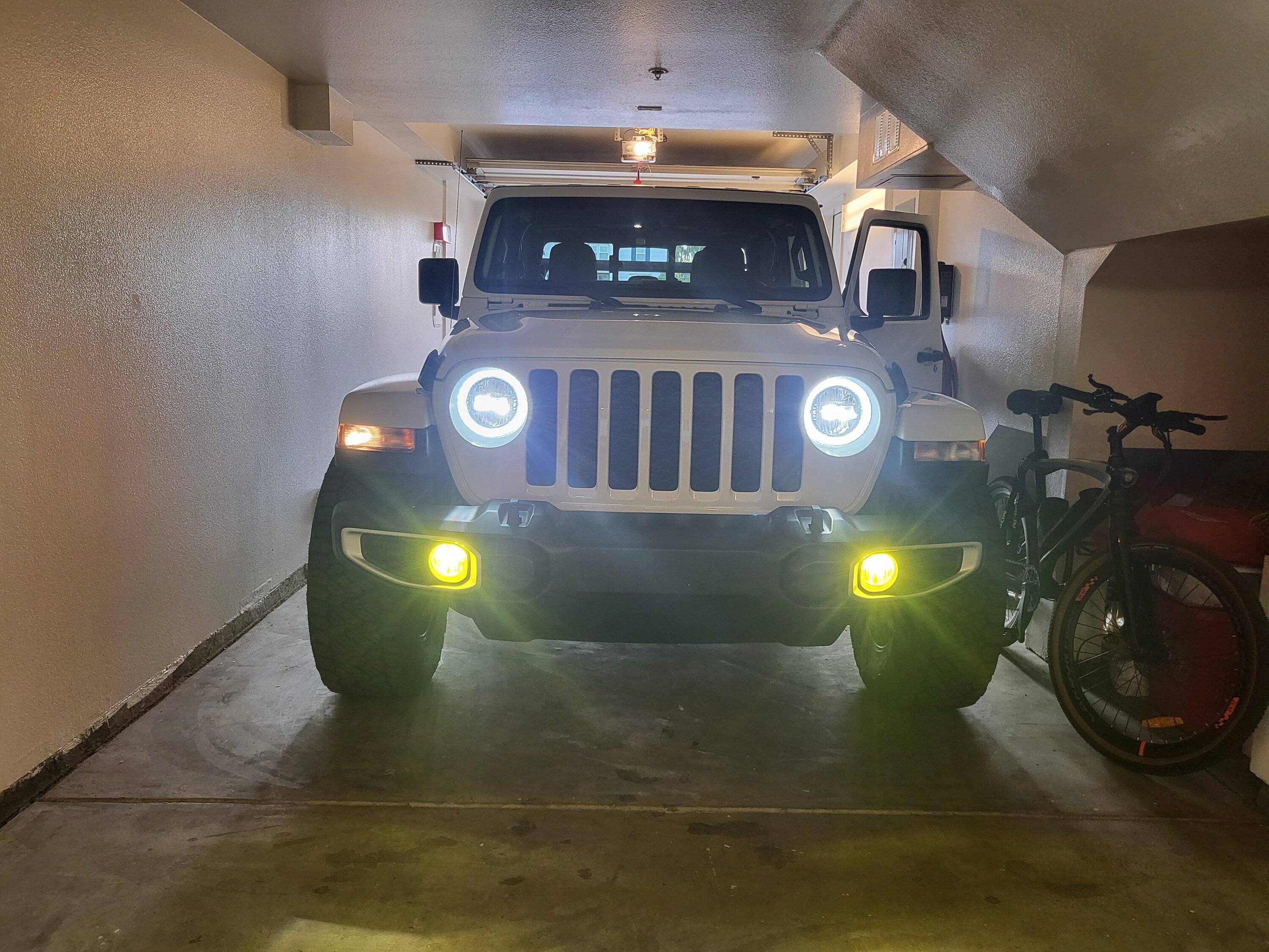 Jeep Gladiator DRL issue with aftermarket LED headlights 20230408_073311
