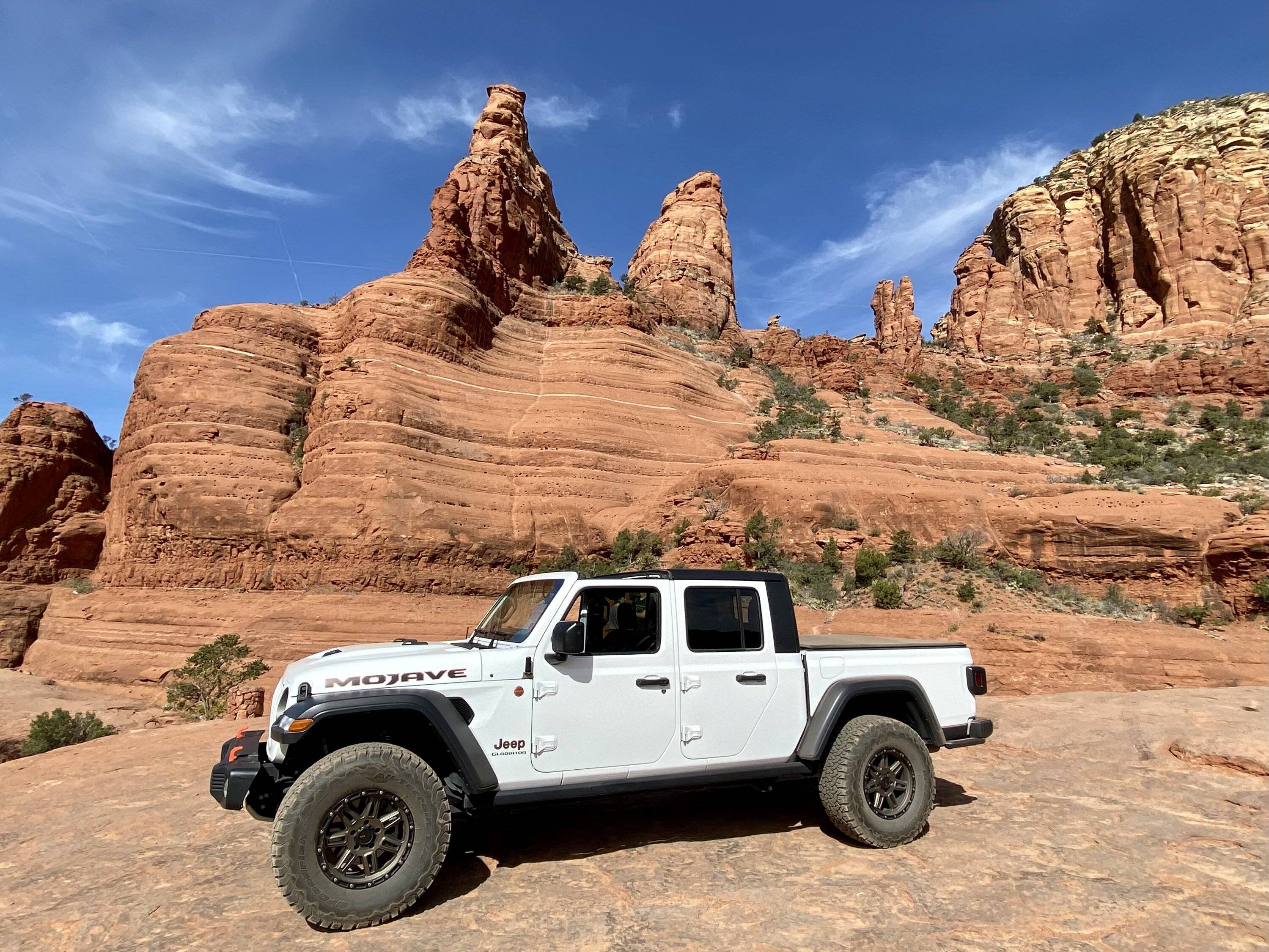 Jeep Gladiator Gladiator Glamour Shots FE342CCF-7F9A-4D0B-9763-6DDB3D93C00D