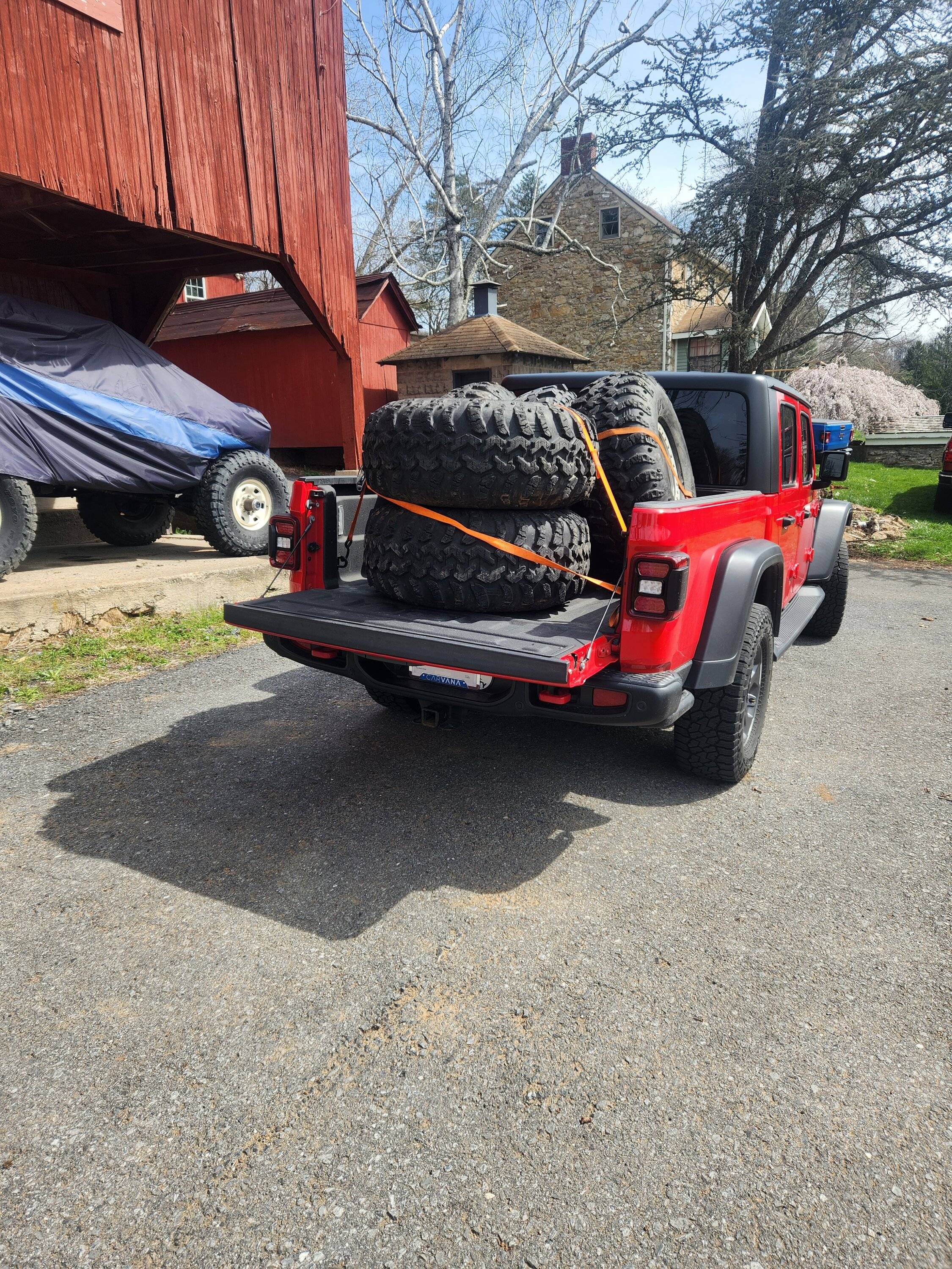 Jeep Gladiator Picked up new tires! 20230408_110704