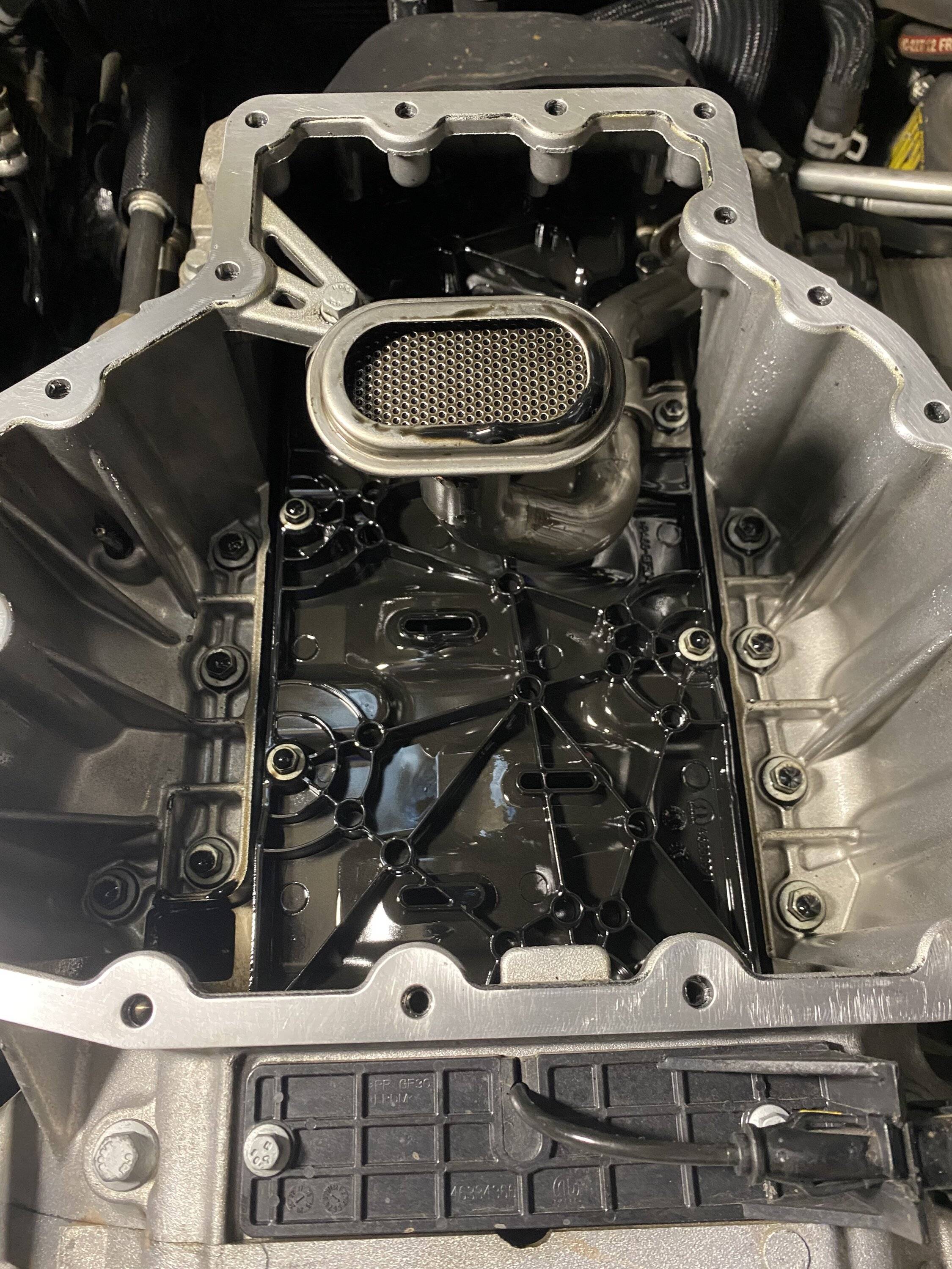 Jeep Gladiator Anatomy of the oil cooler and filter housing. 8D535682-FCDD-43C4-91B6-3D30B4F4ABC7